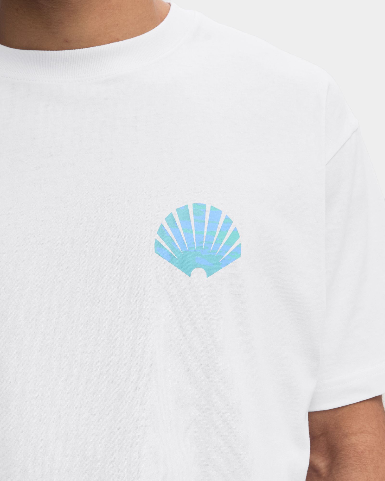 LOGO TEE