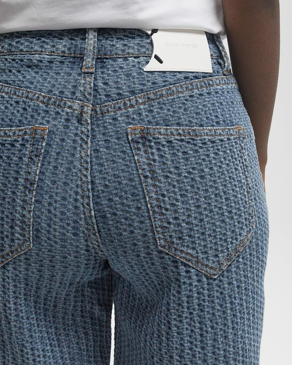 tapered relaxed jeans