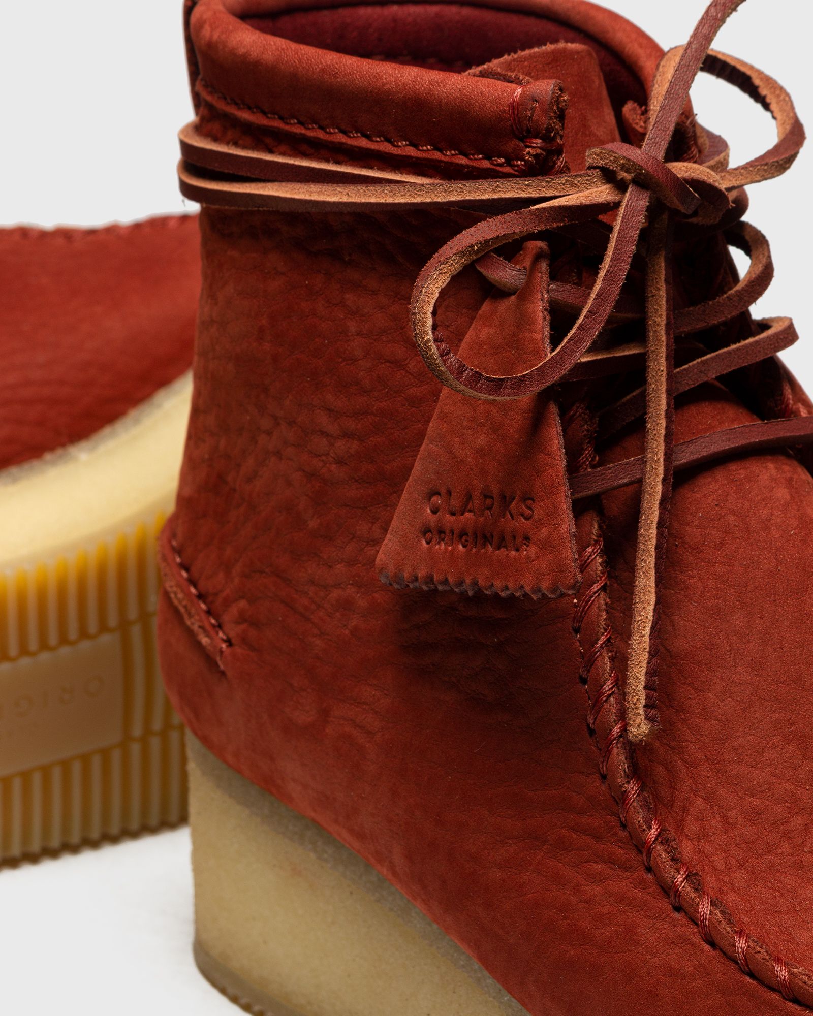 WMNS Wallabee Craft
