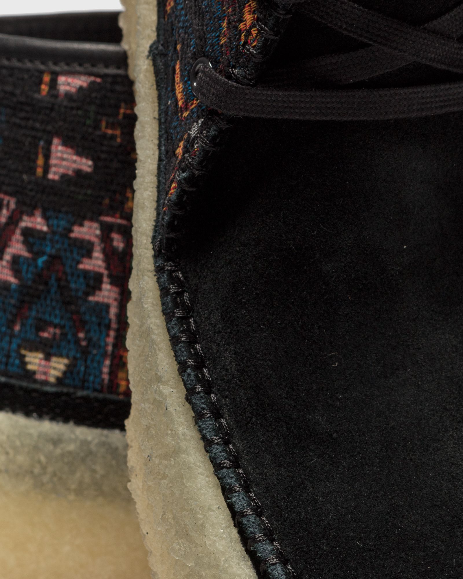 Caravan Black Interest