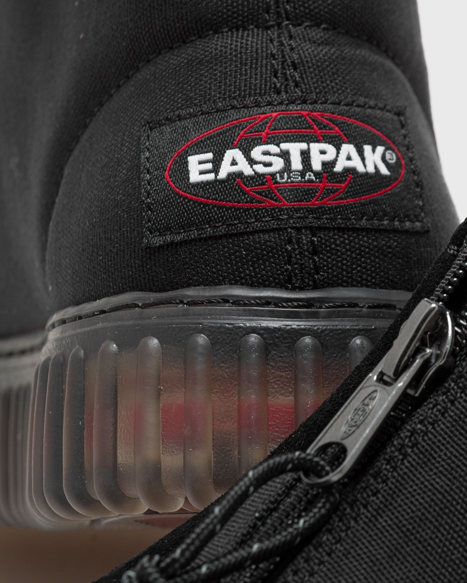 X EASTPAK Torhill Zip