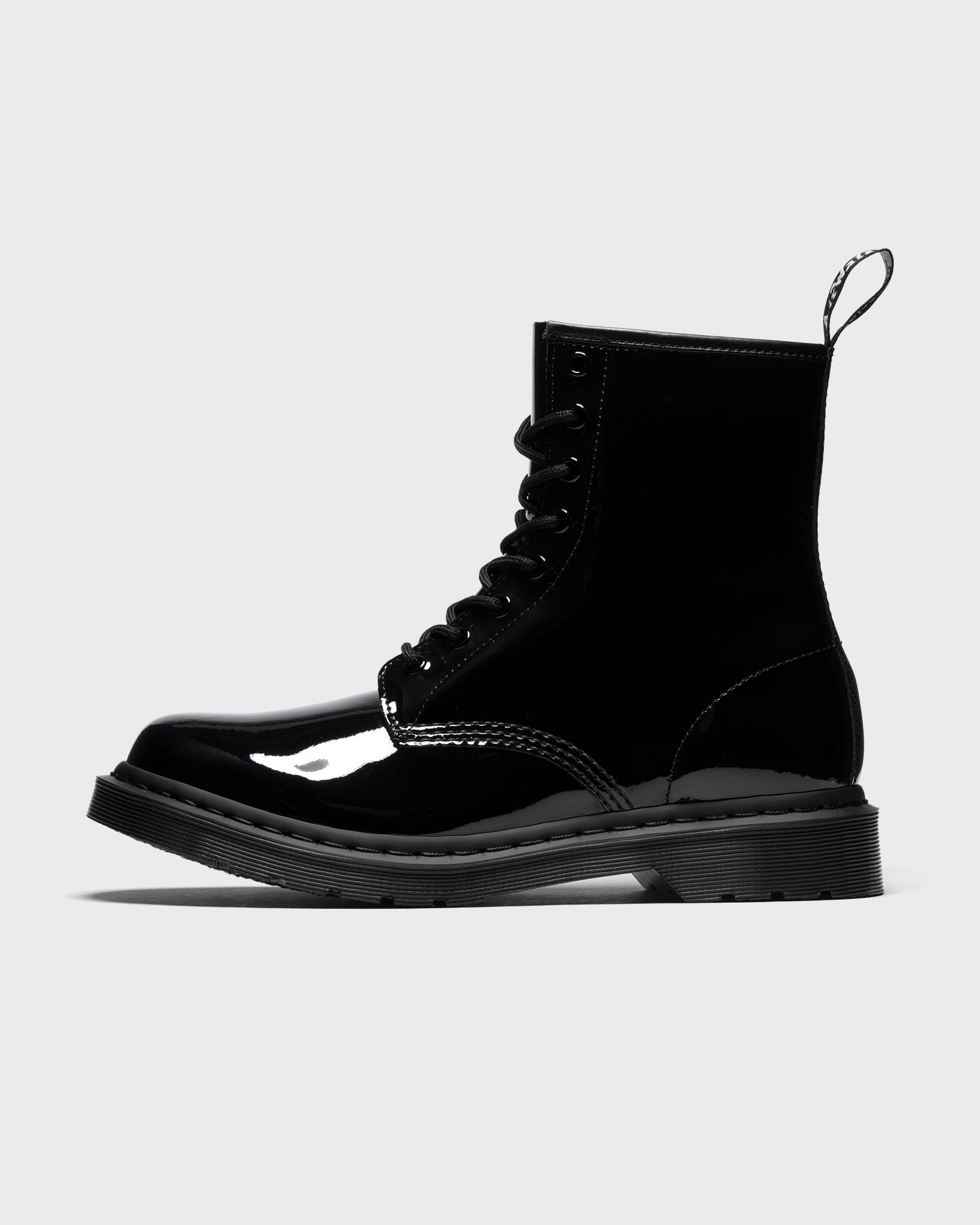 1460 Mono Black Patent Lamper