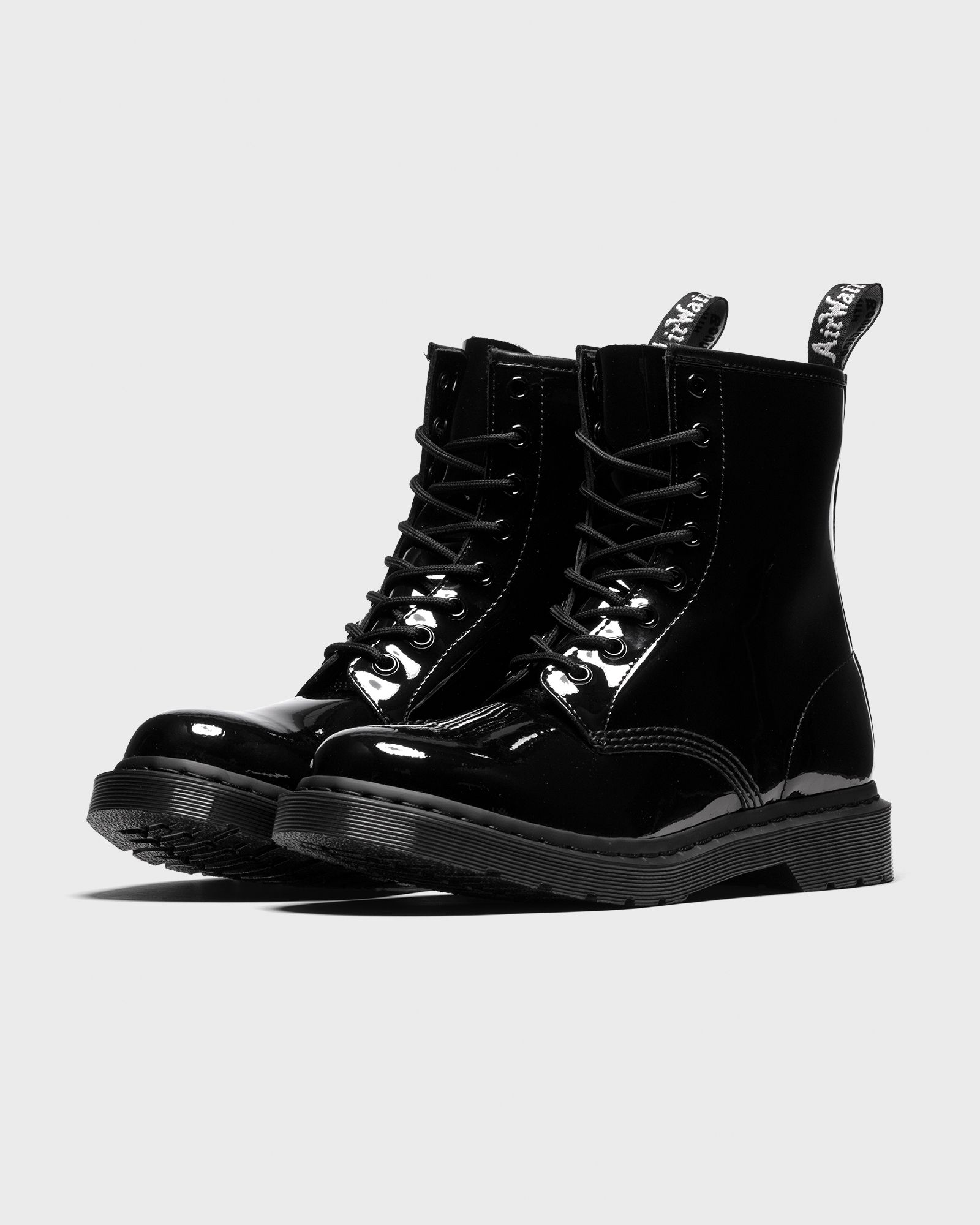 1460 Mono Black Patent Lamper