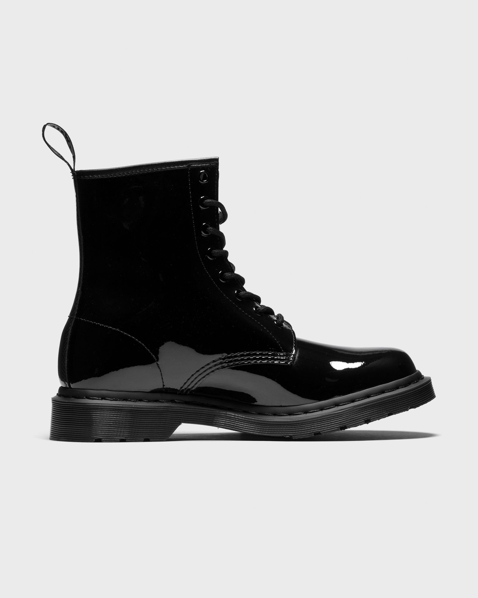 1460 Mono Black Patent Lamper