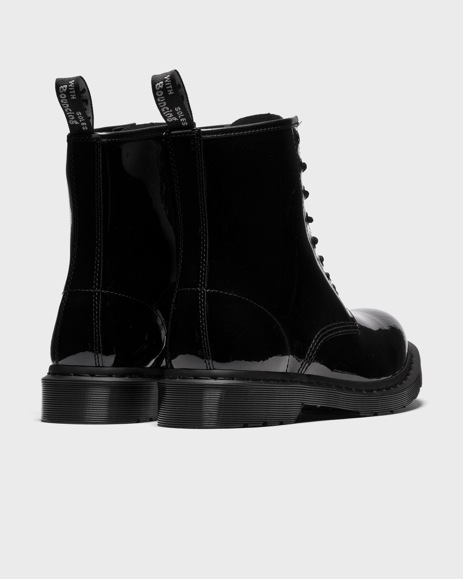 1460 Mono Black Patent Lamper