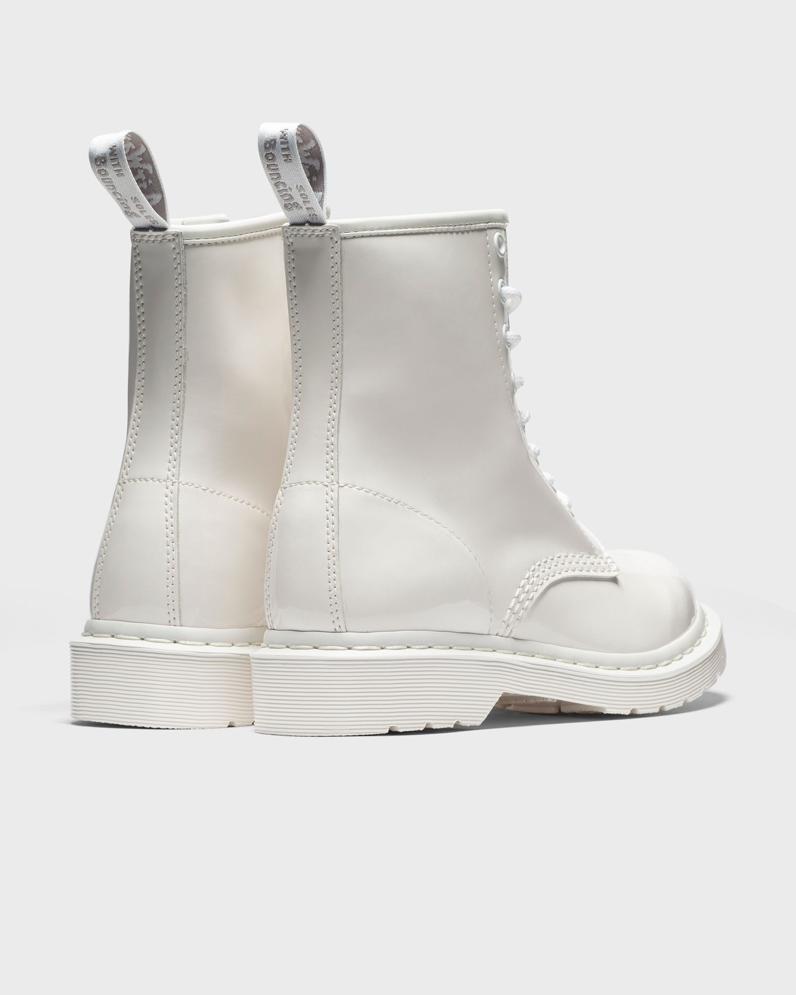 1460 Mono White Patent Lamper