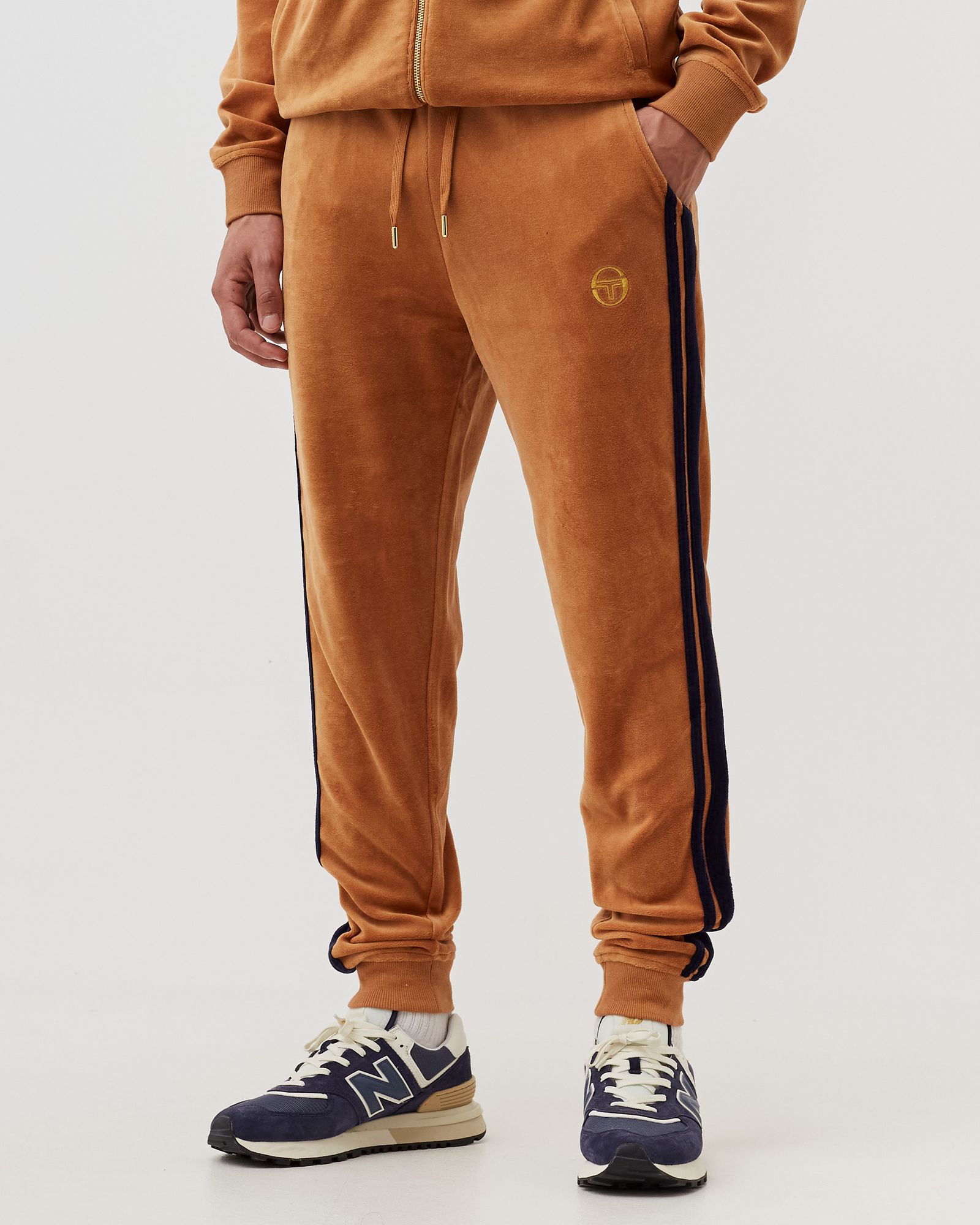 NEW DAMARINDO VELOUR TRACK PANT