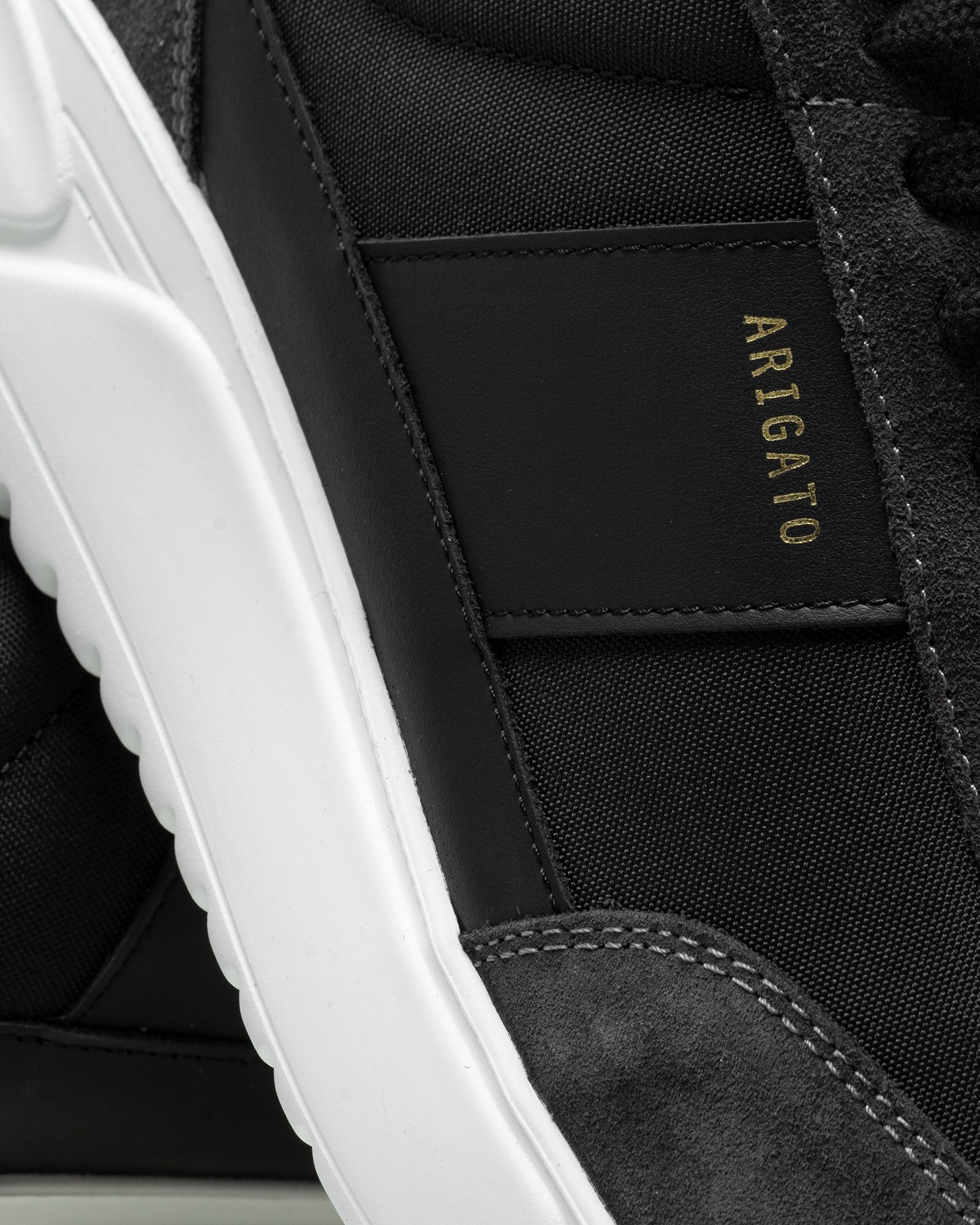 Genesis Vintage Runner