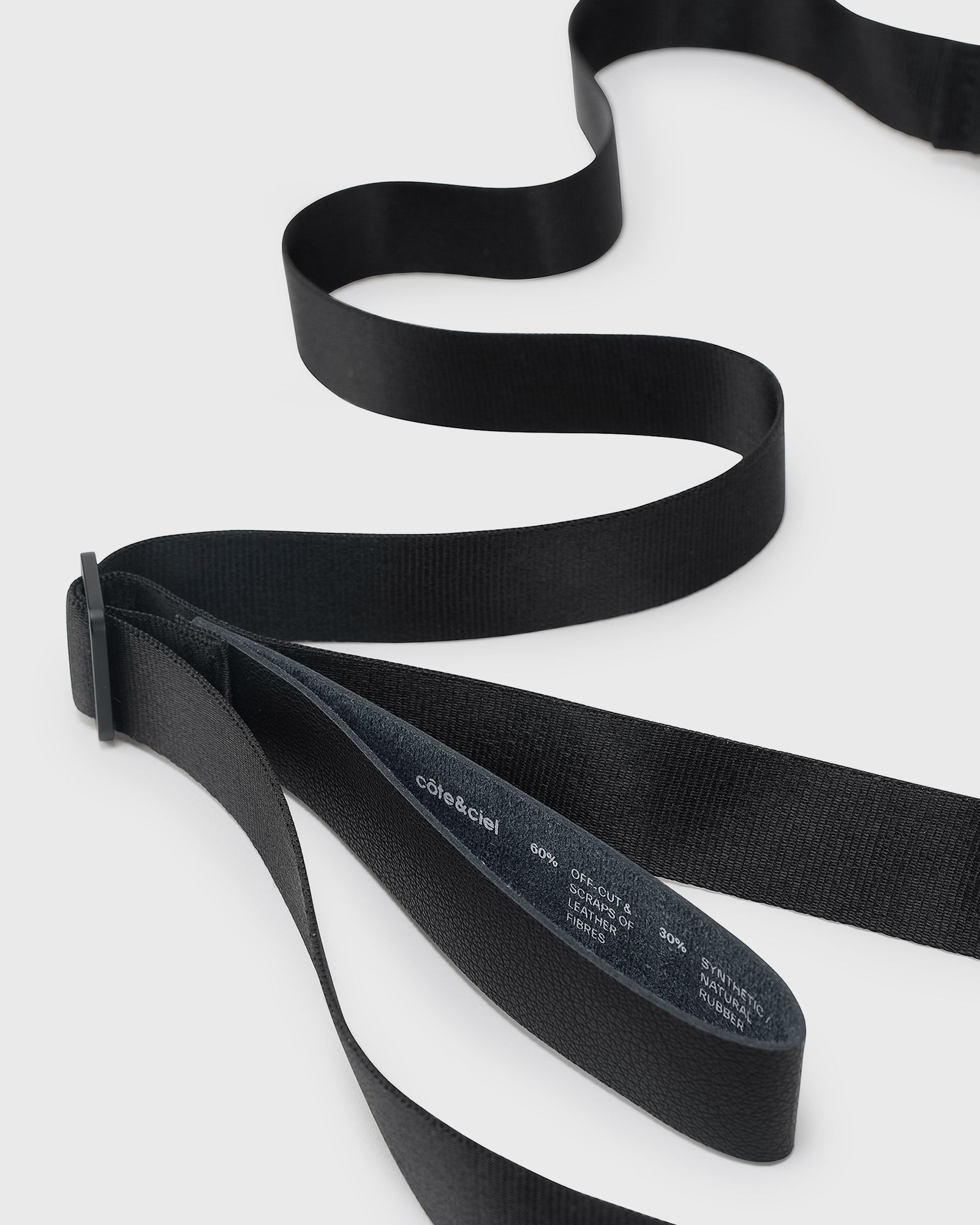 Arno Allura Recycled Leather Black