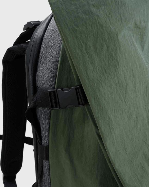 Isar M Komatsu Onibegie Nylon