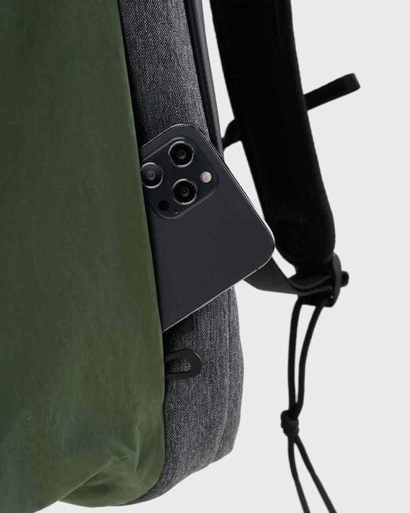 Isar M Komatsu Onibegie Nylon