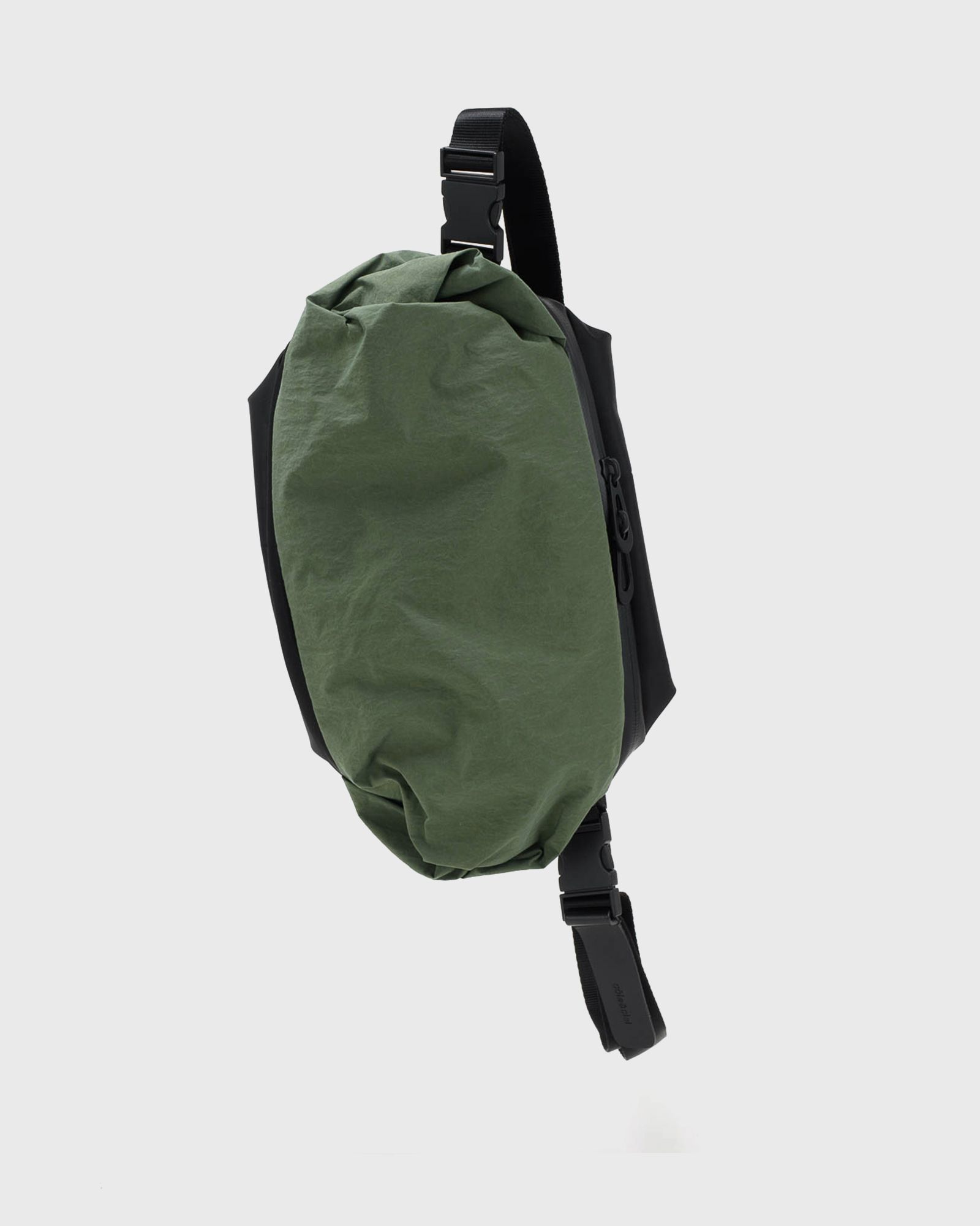 Neda Komatsu Onibegie Nylon