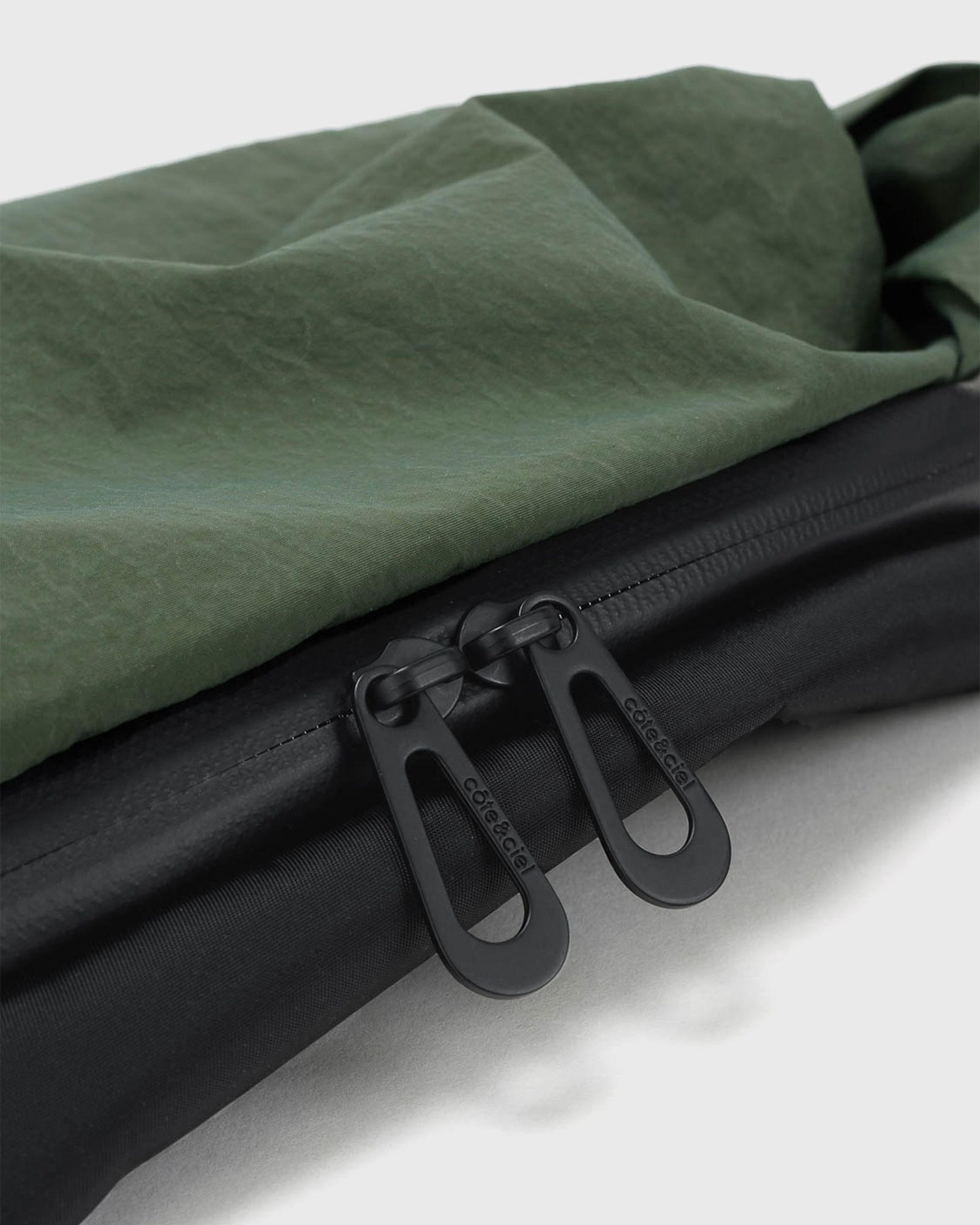 Neda Komatsu Onibegie Nylon