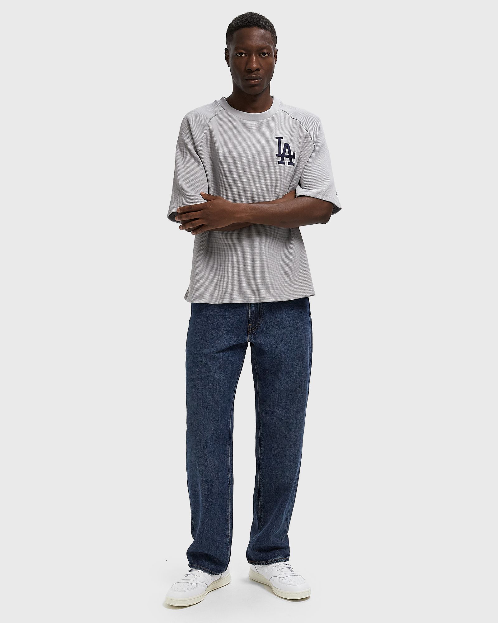 568™ LOOSE STRAIGHT