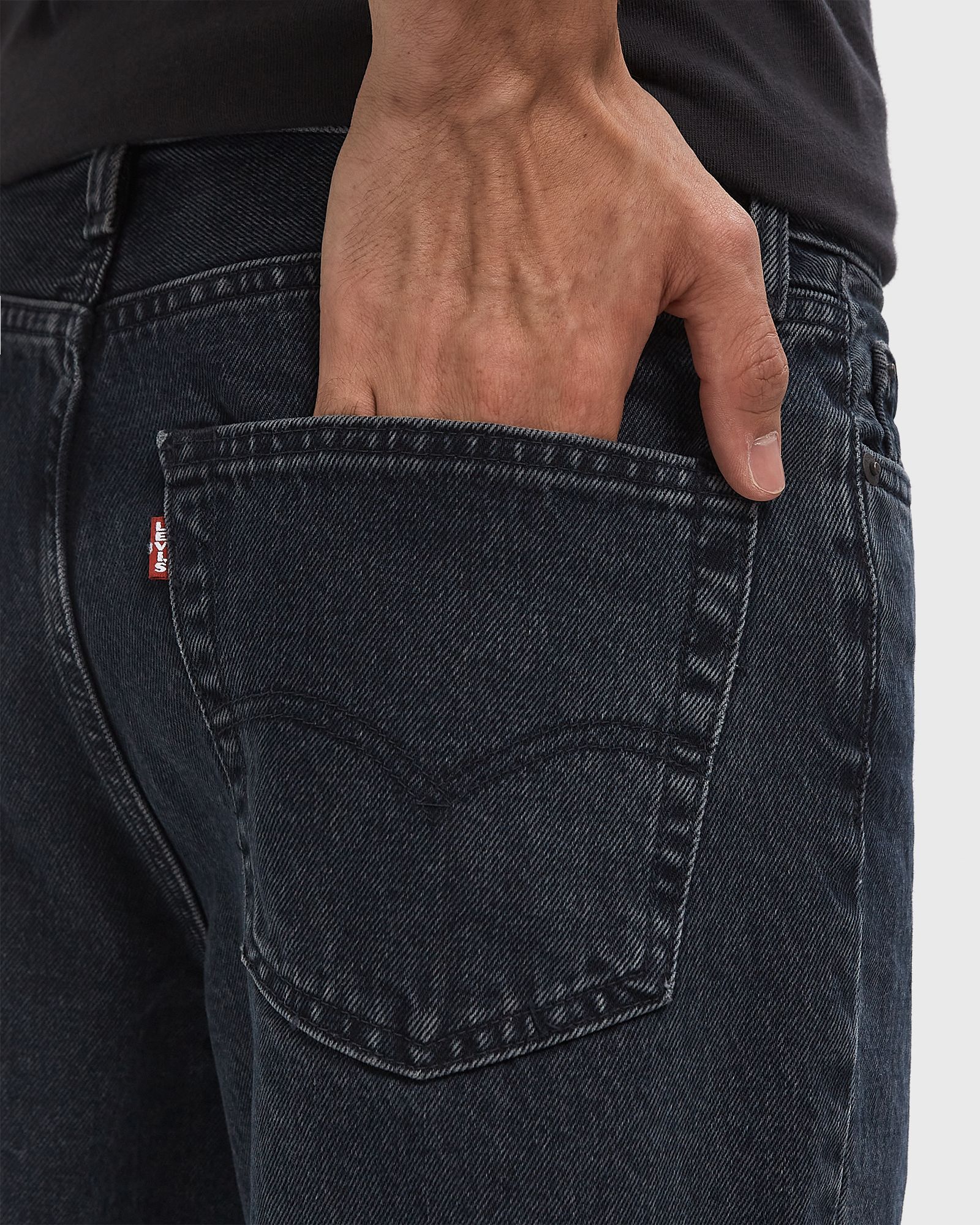 568™ LOOSE STRAIGHT