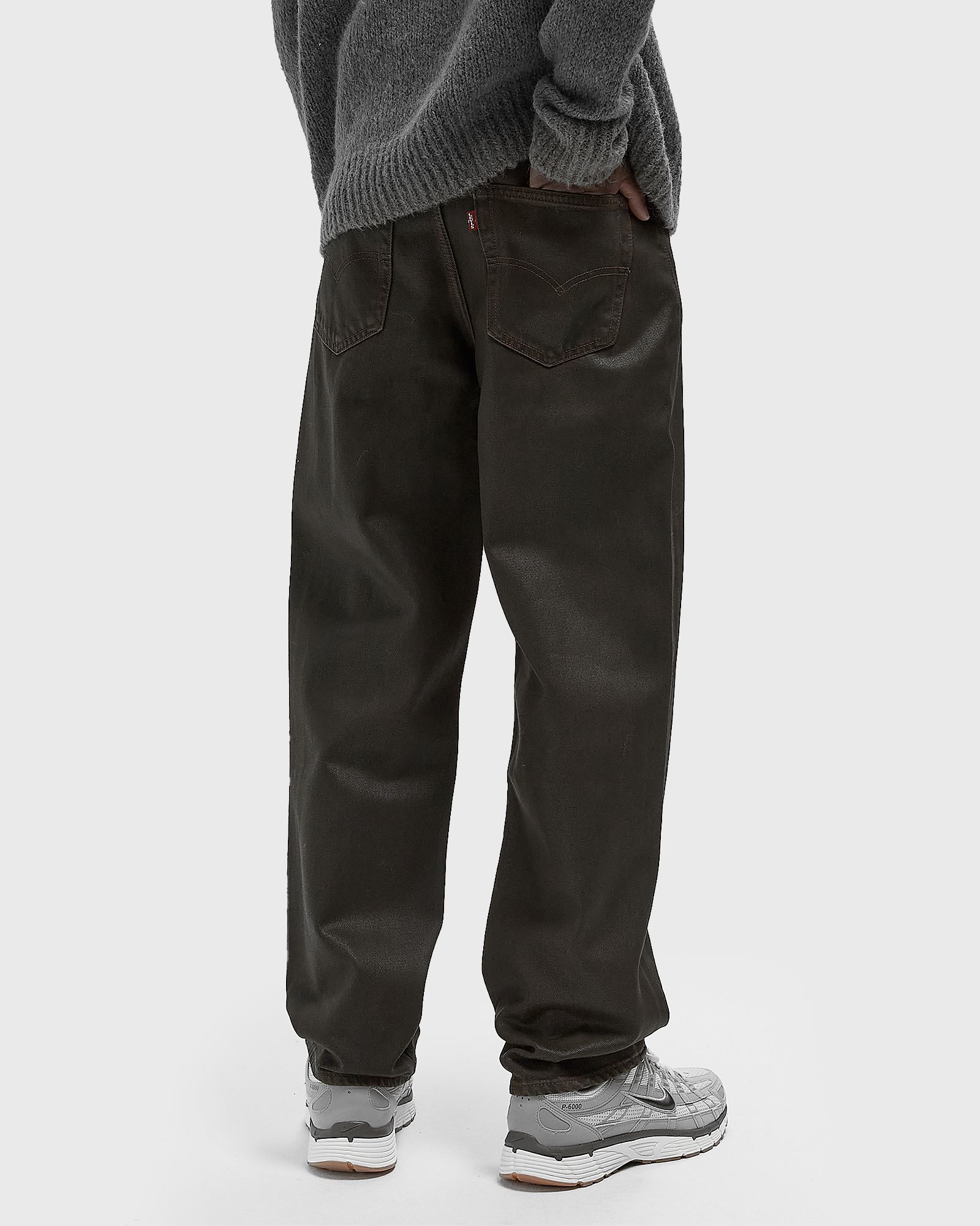 568™ LOOSE STRAIGHT