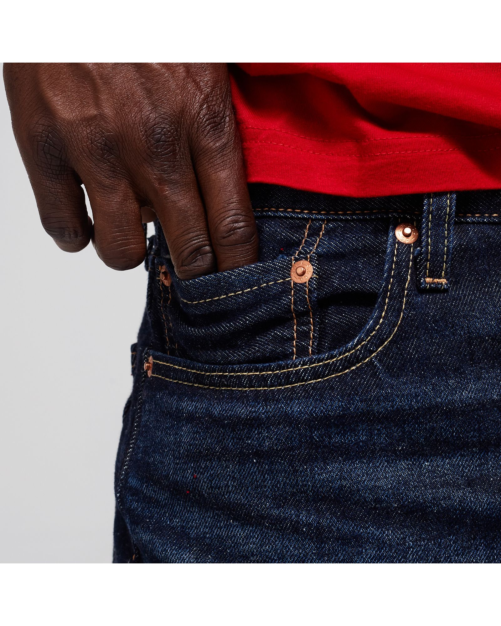 502 JEANS (slightly tapered)