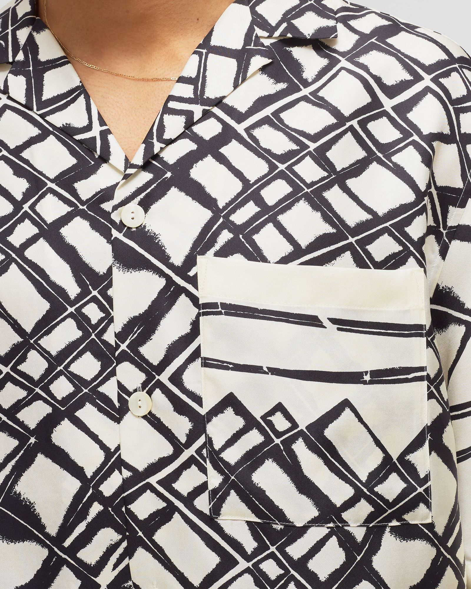 Silk labyrinth shirt