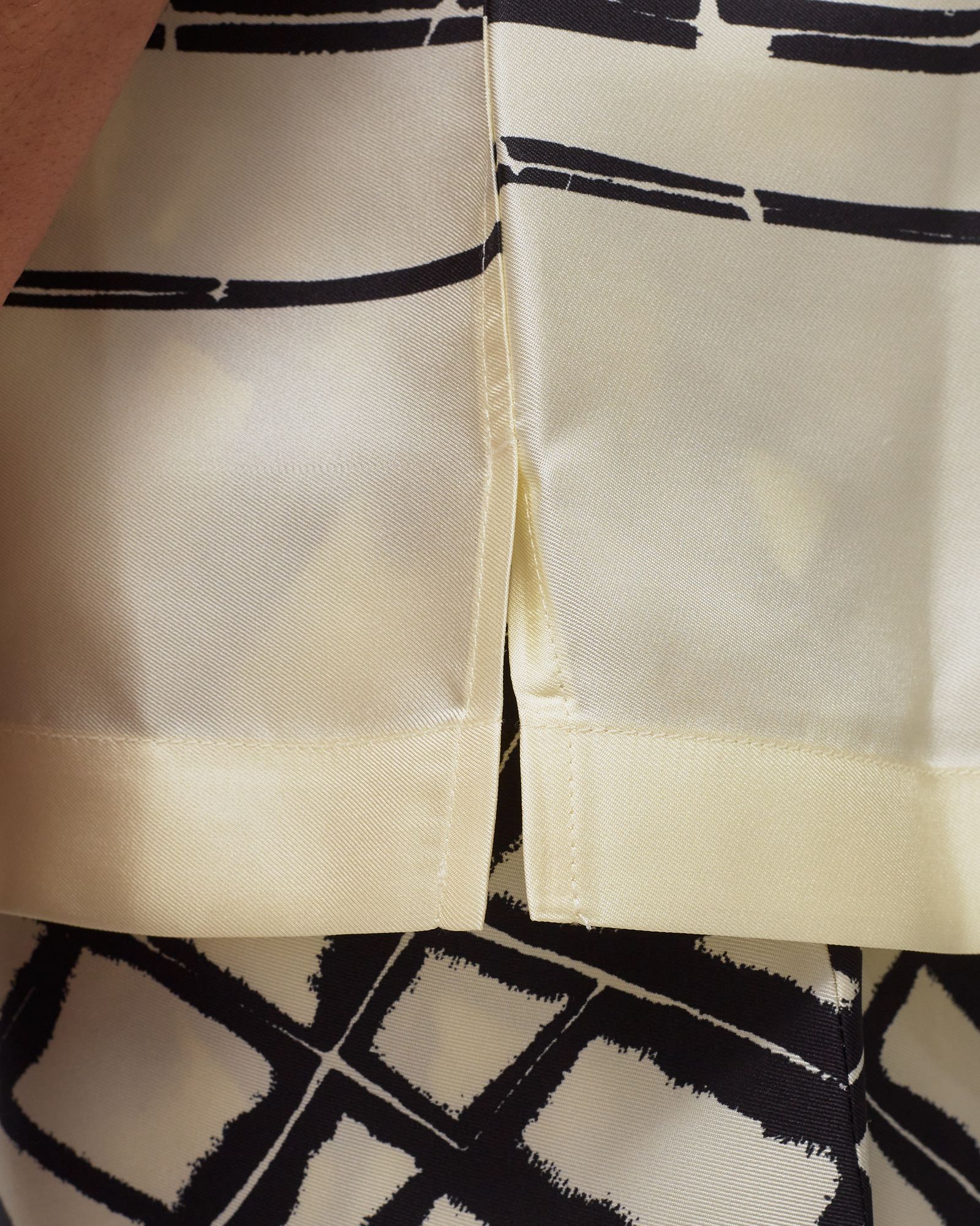 Silk labyrinth shirt