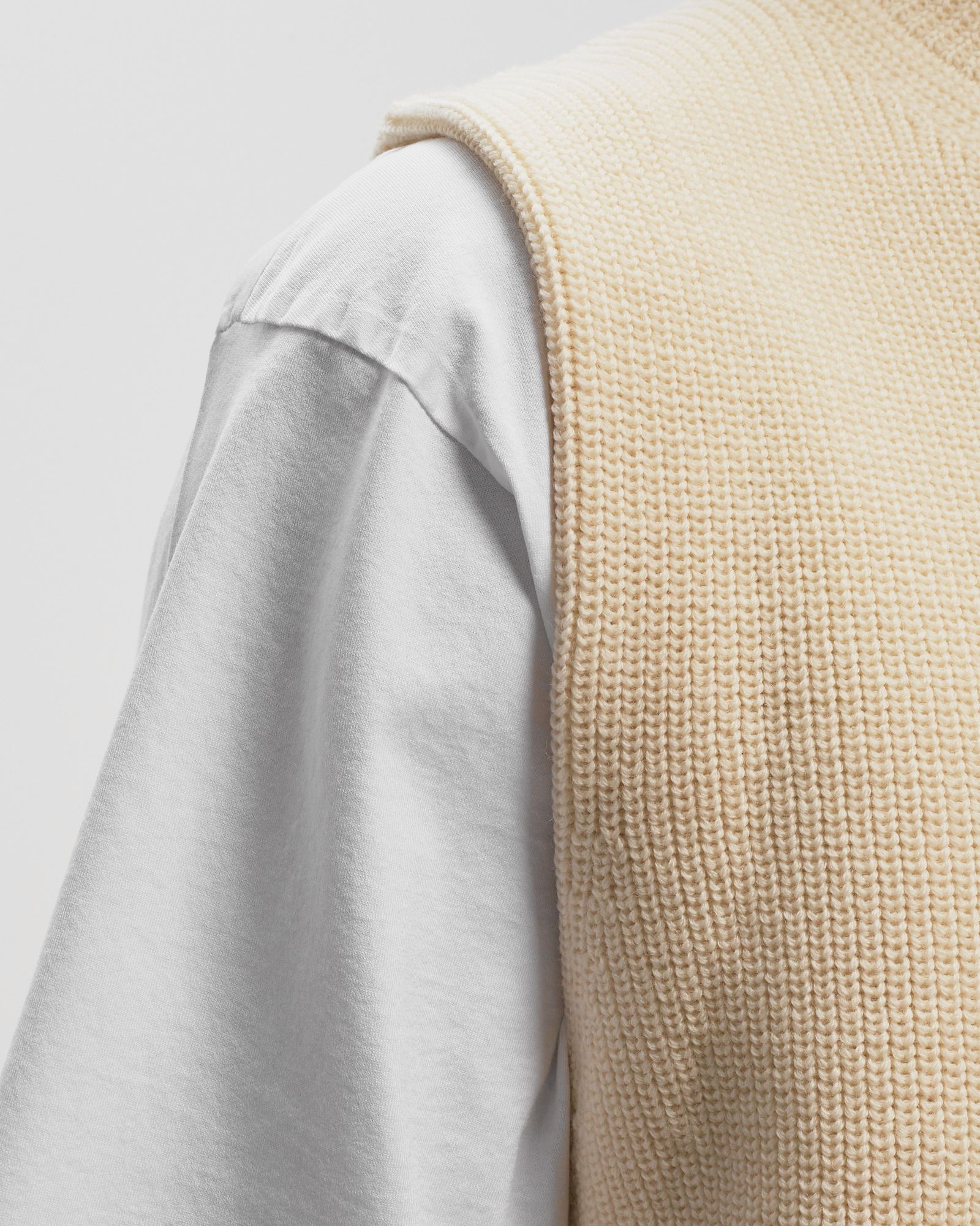 Knitted sleeveless vest