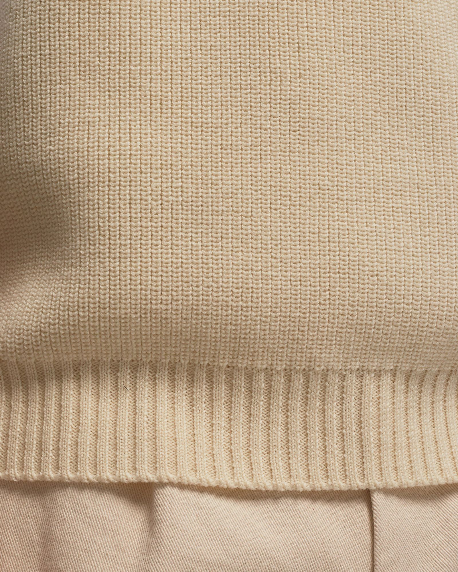 Knitted sleeveless vest