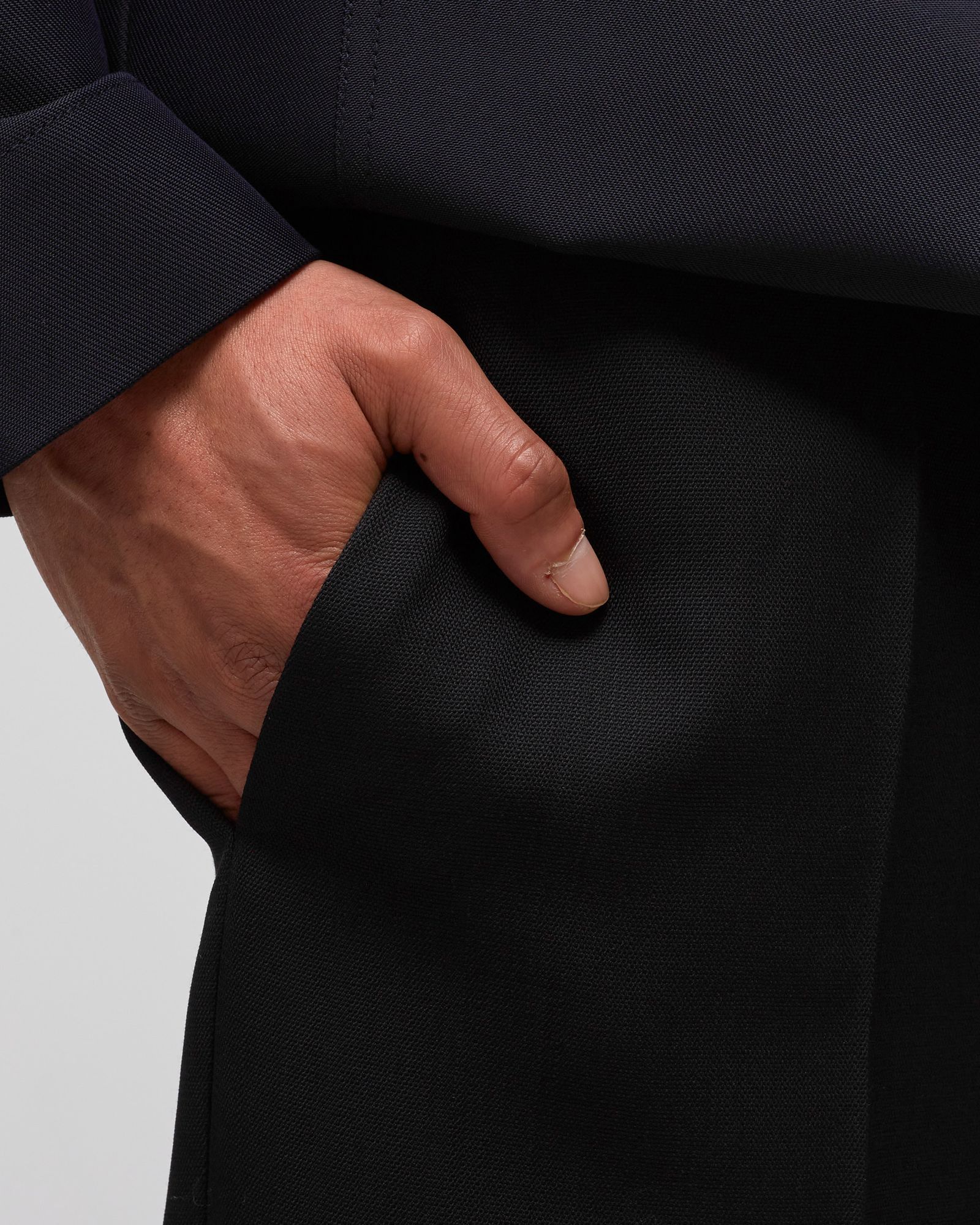 Tailored wide-leg trousers