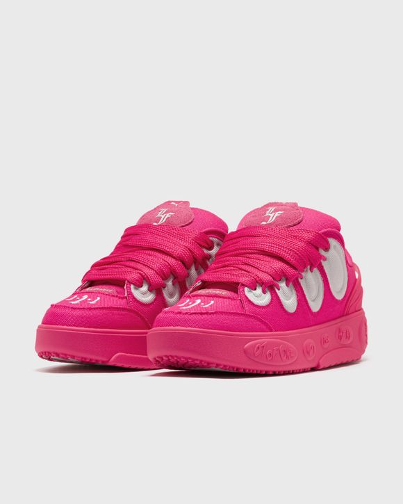 Thumbnail - La Francé Pink Carpet