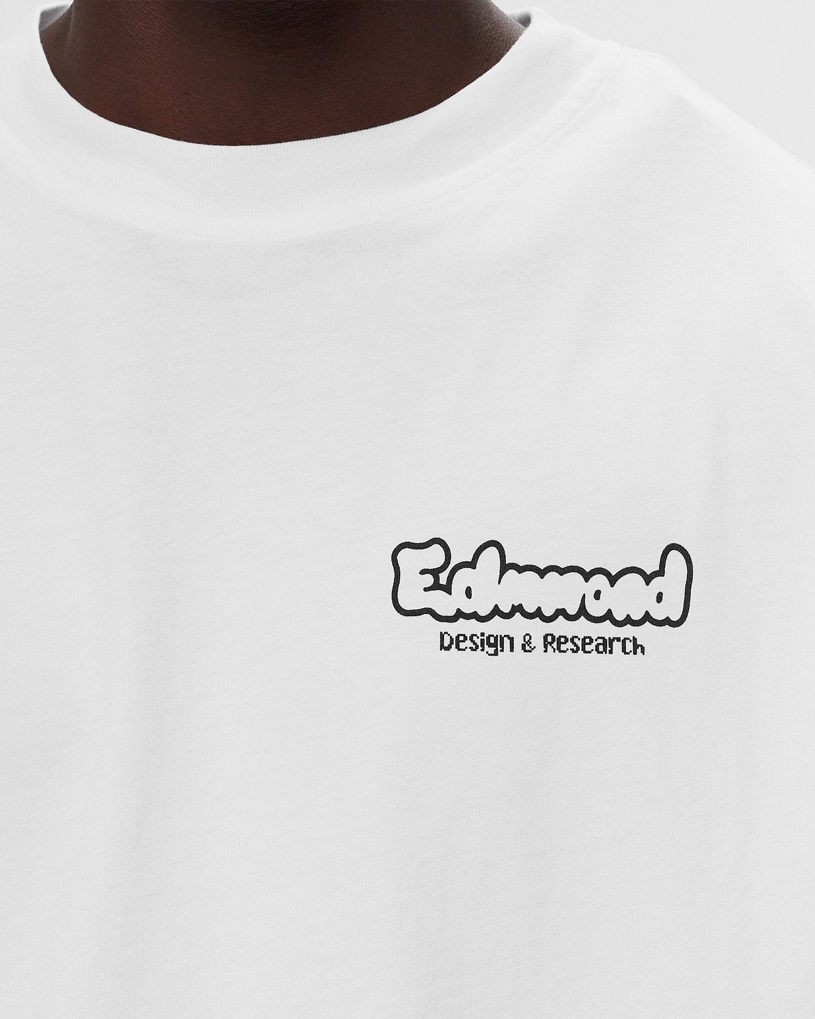 DESIGN & RESEARCH TEE