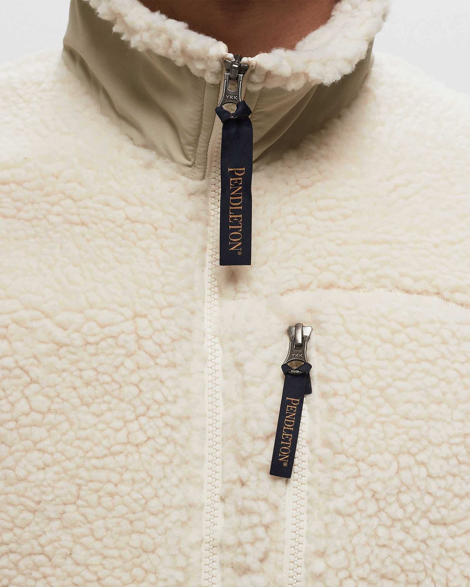 BOA STAND VEST IVORY HARDING