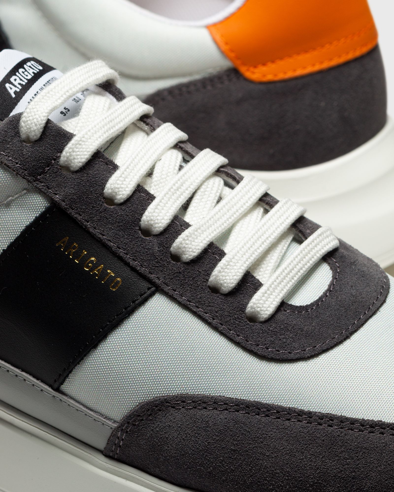 Genesis Vintage Runner