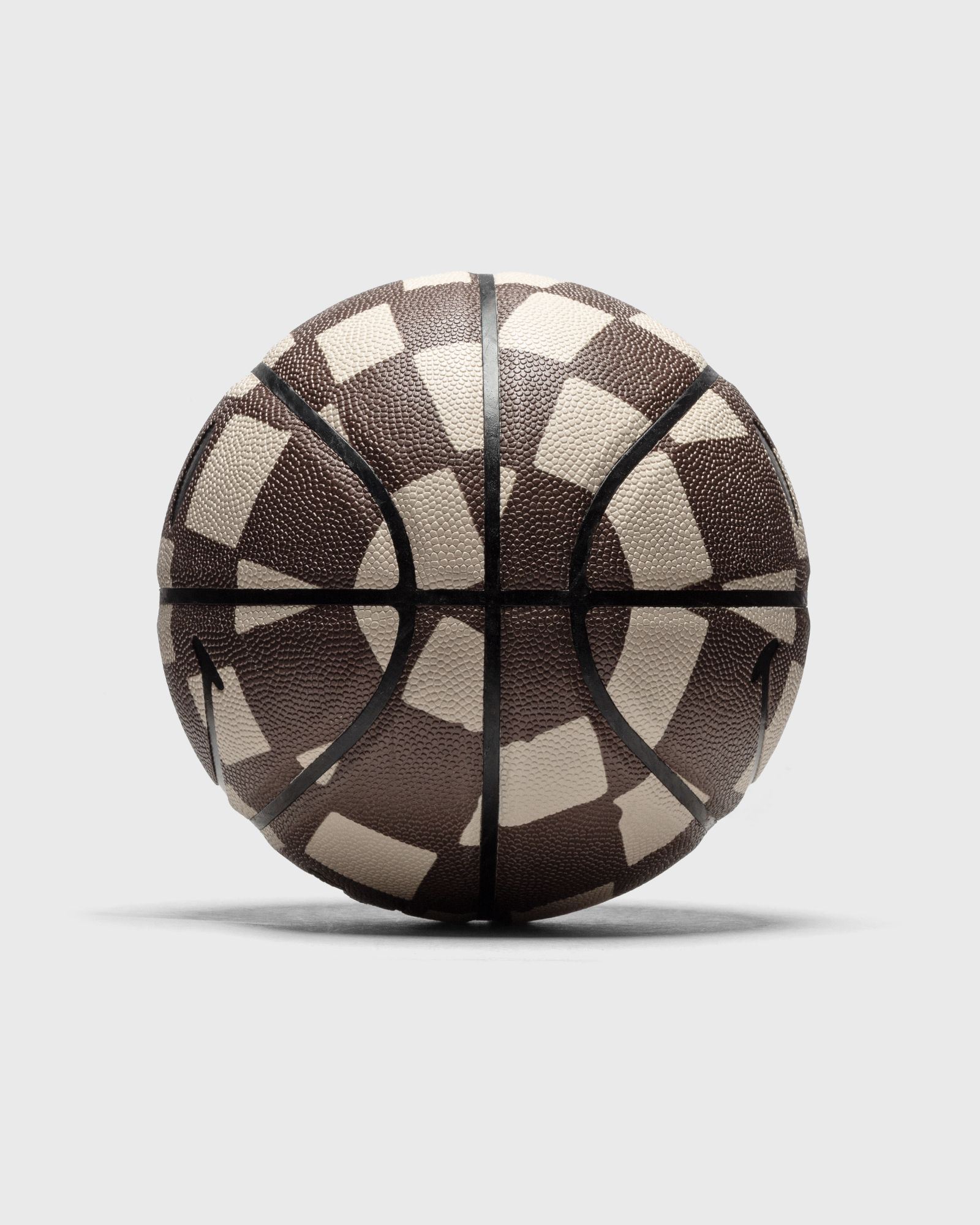 Smiley Chess Club Basketball SIZE 7