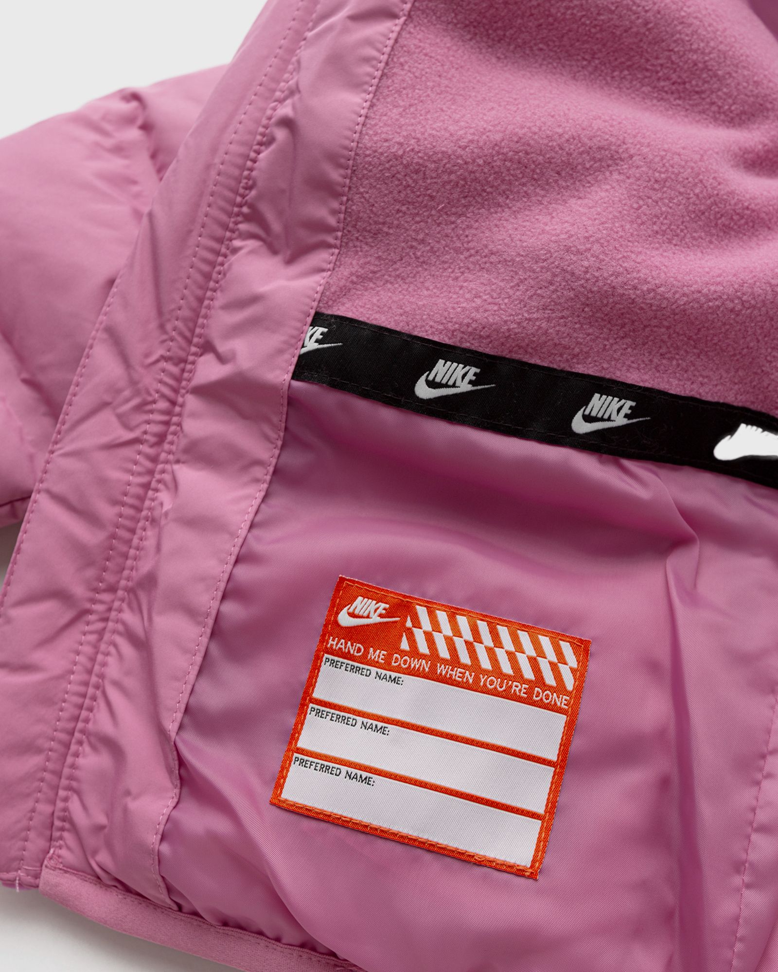 WRAP SWOOSH DEBOSSED QUILT