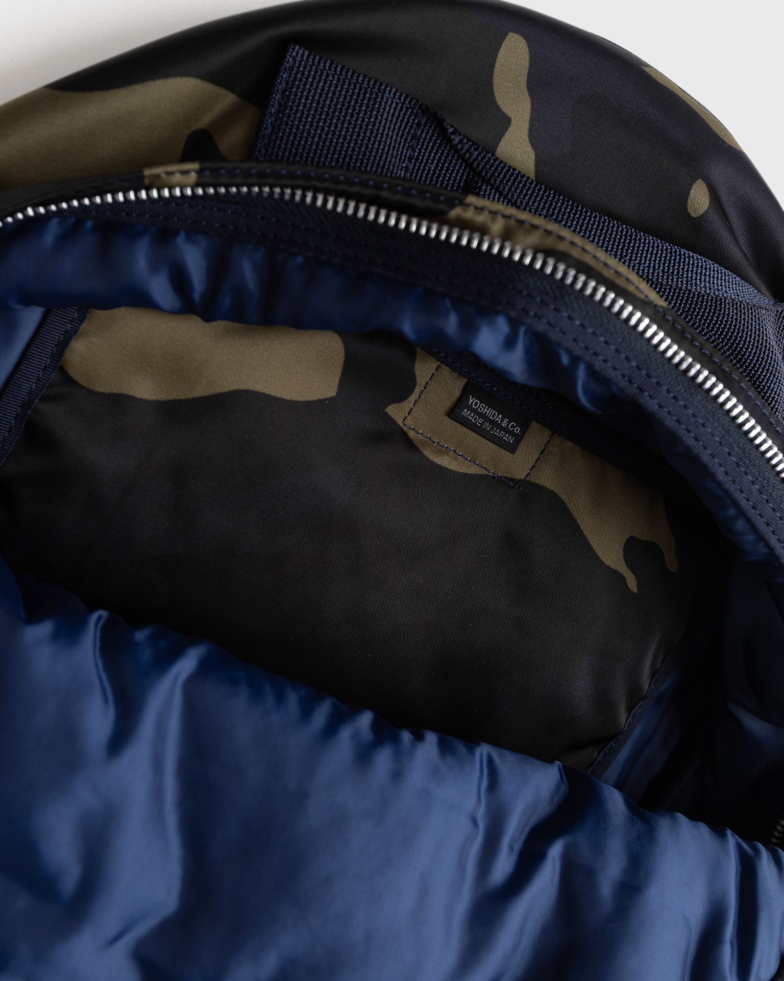 COUNTER SHADE DAYPACK