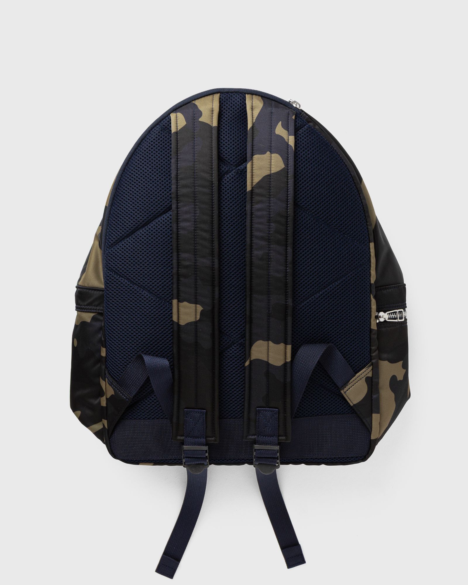 COUNTER SHADE DAYPACK
