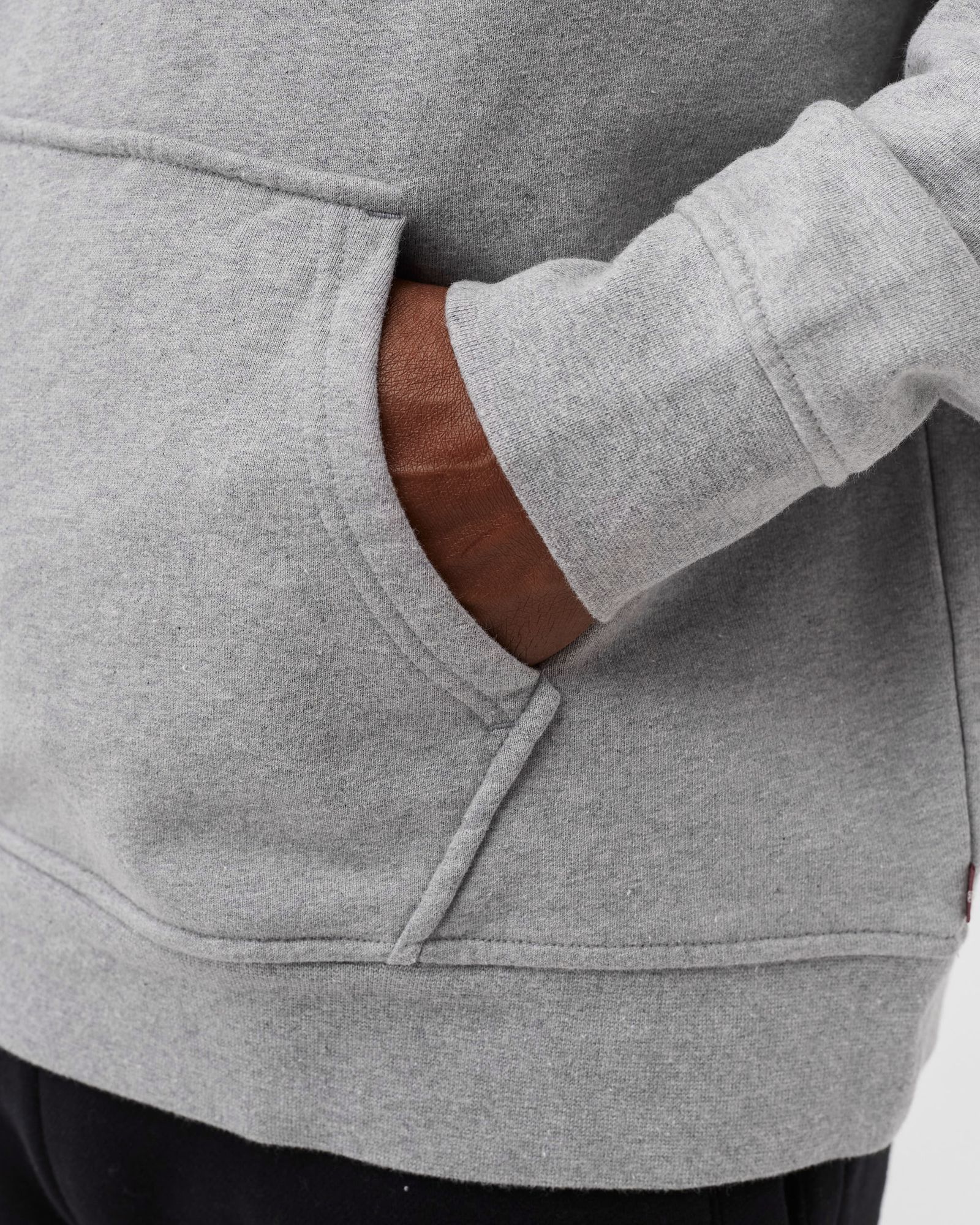 RELAXED GRAPHIC HOODIE