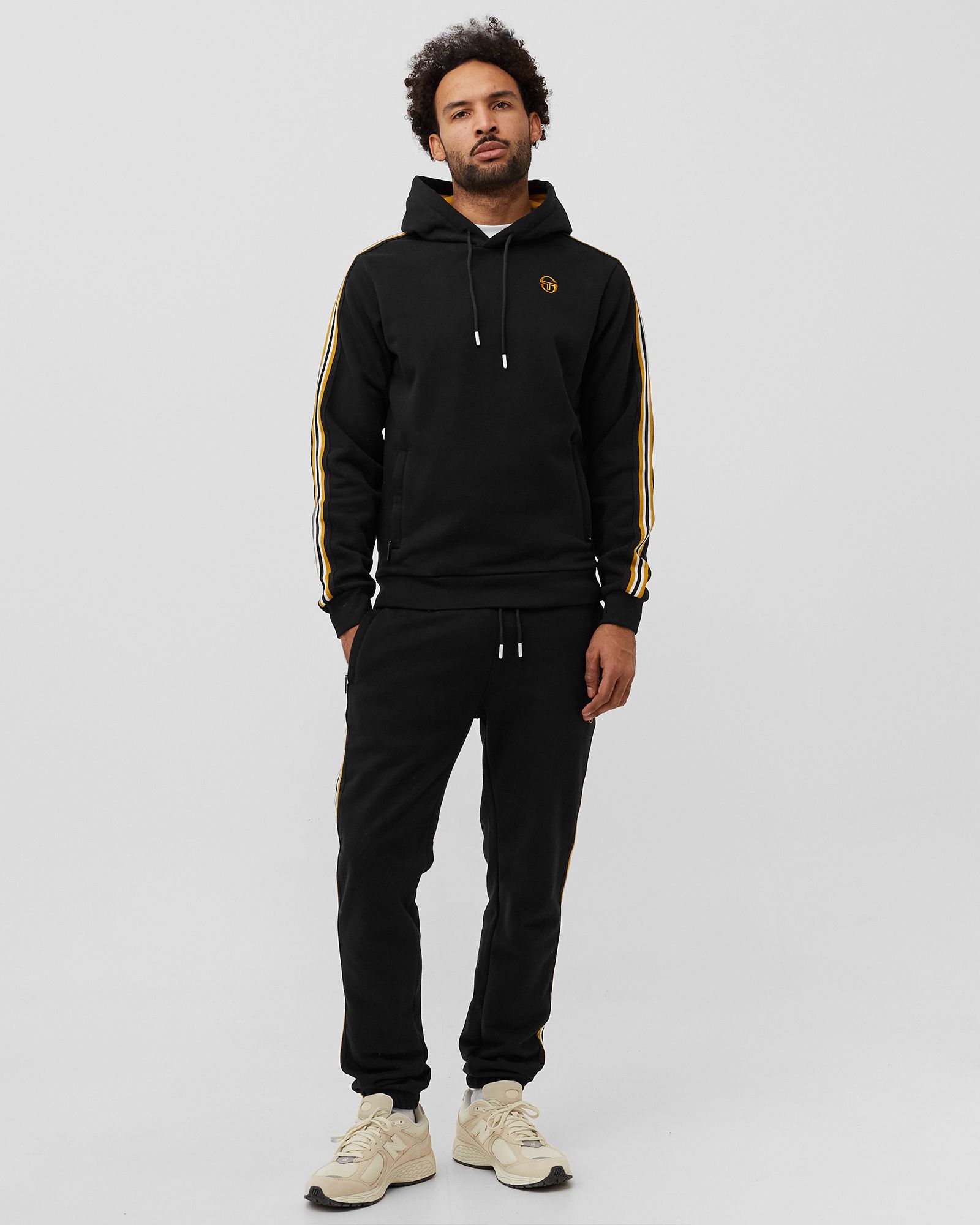 NOSTELLO HOODIE