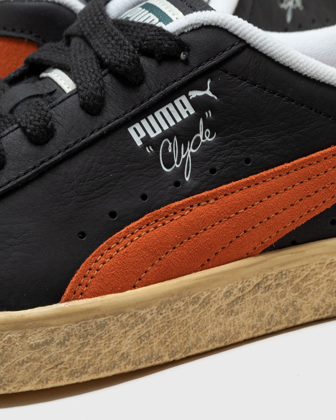 Puma Clyde Vintage Black/Orange | BSTN Store