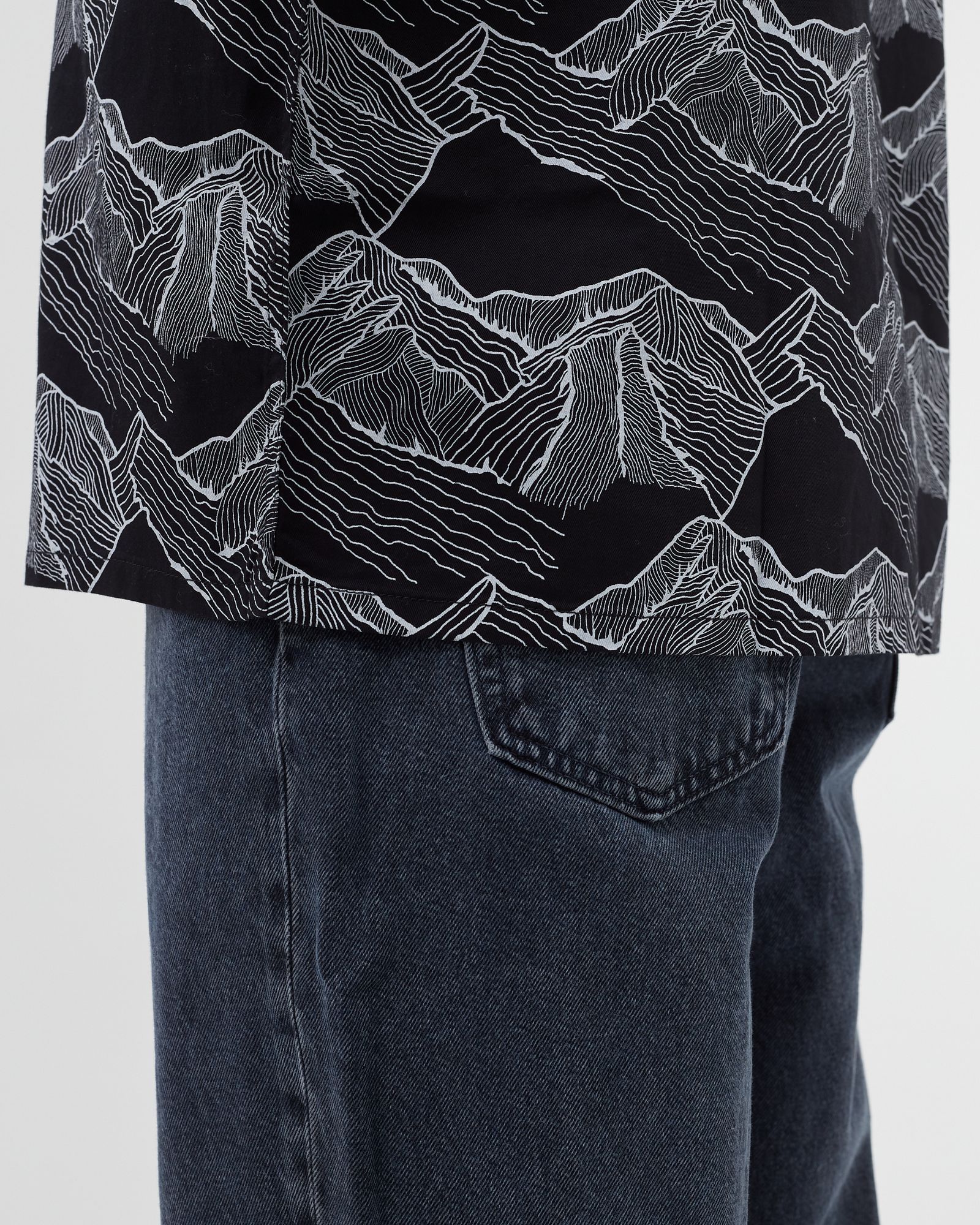 SKATEBOARDING BUTTON DOWN SHIRT