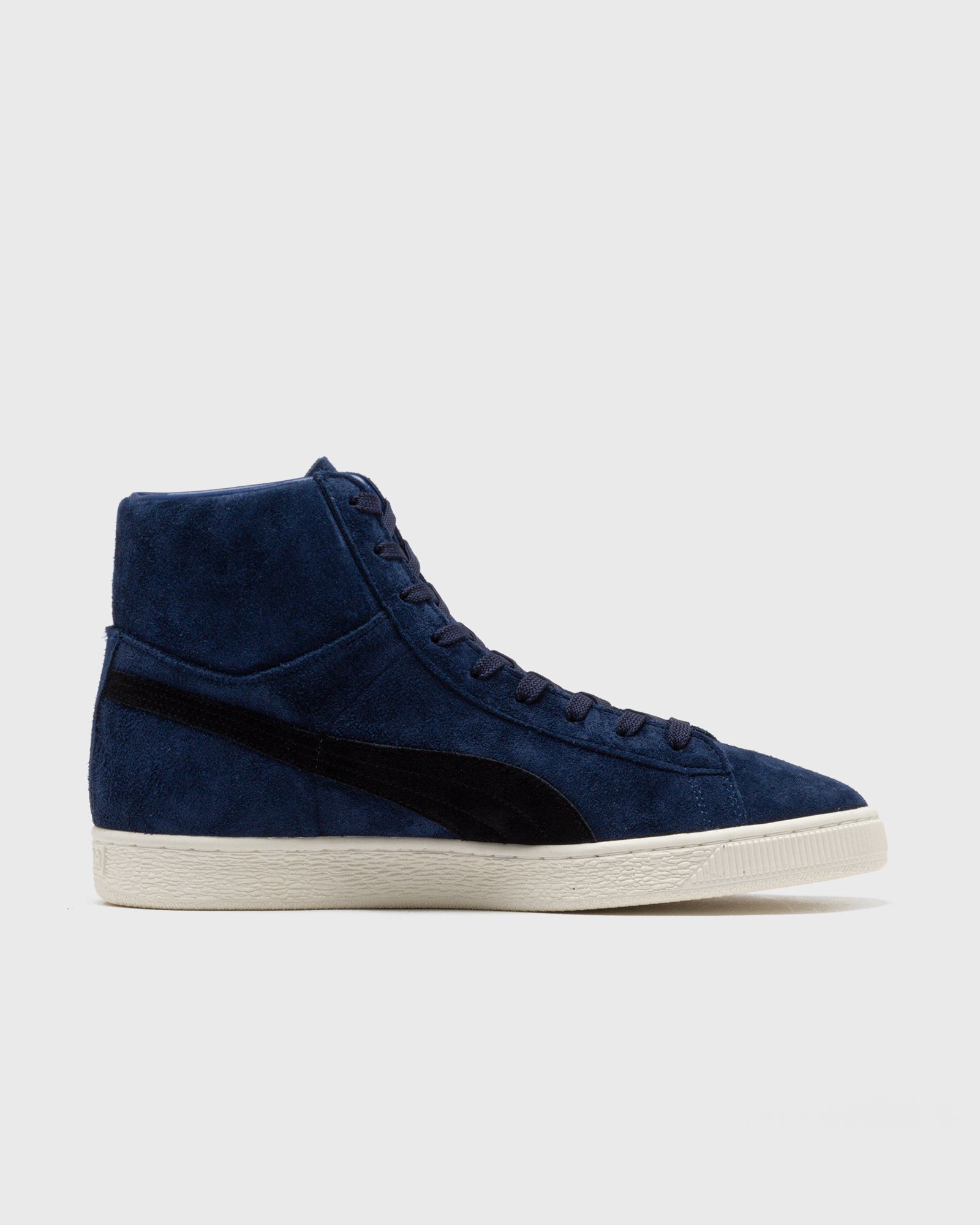 X NOAH Suede Classic Mid