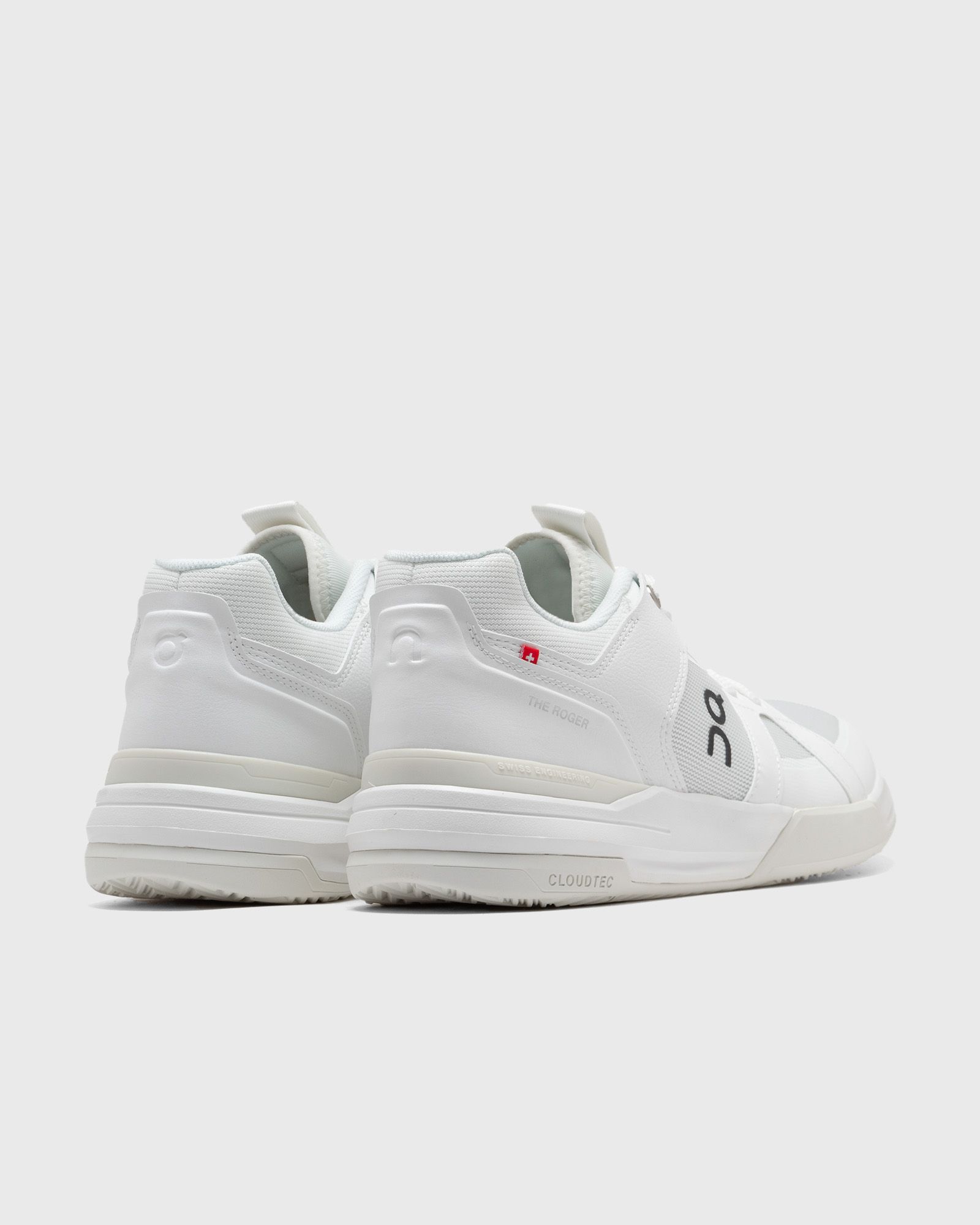 THE ROGER Clubhouse Pro