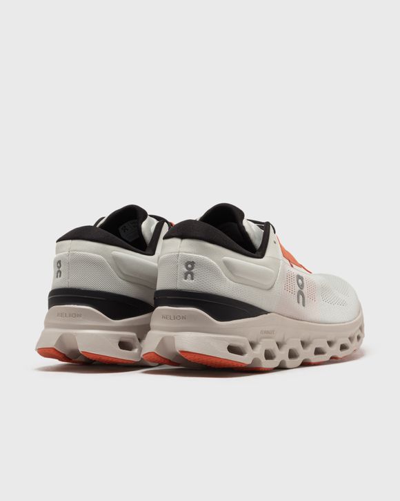 On Cloudstratus ホワイト スニーカー Amazon.com | ON Cloudstratus White/Almond 7 | Fashion Sneakers
