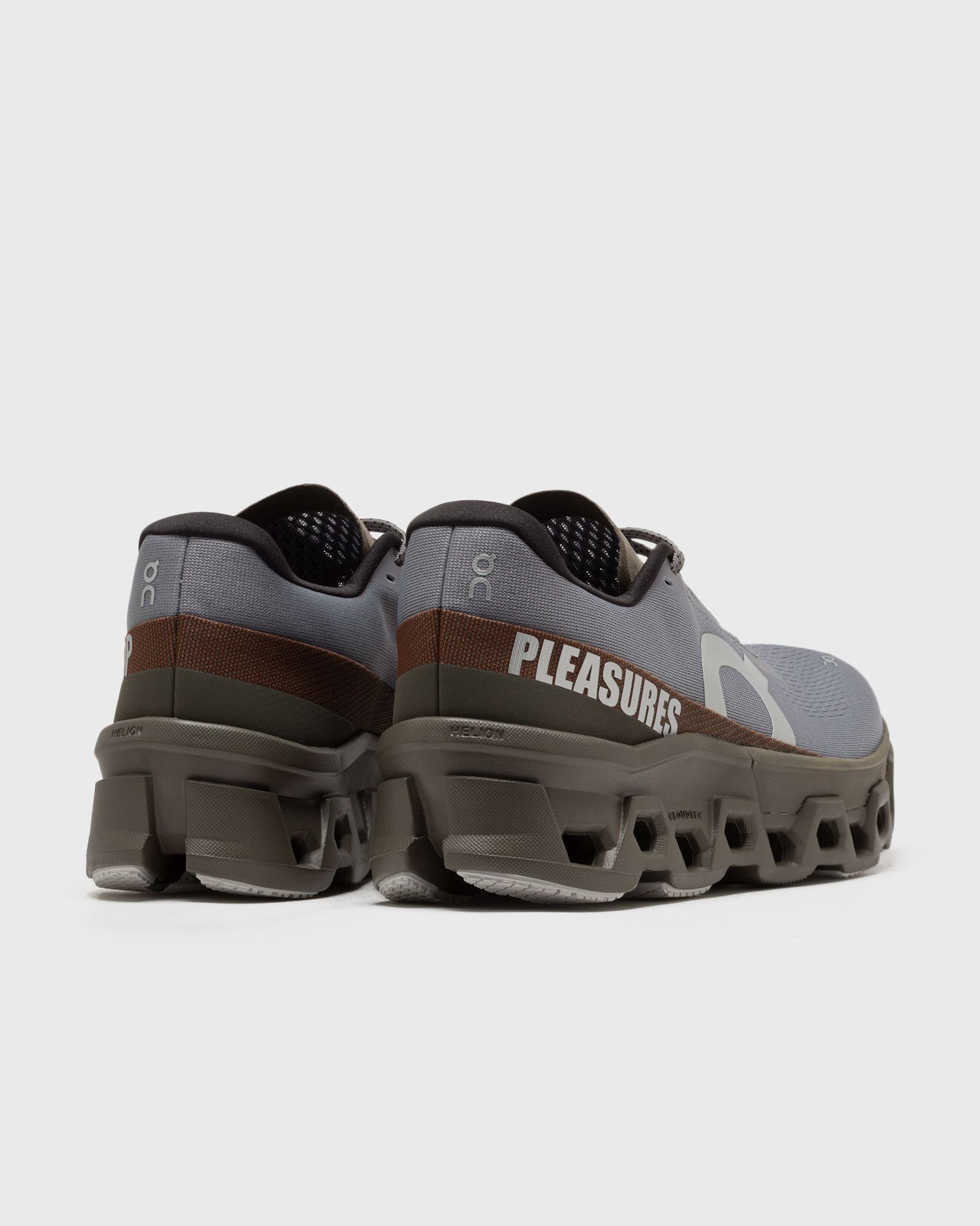 ON x Pleasures x The Loop Cloudmonster 2 Grey | BSTN Store