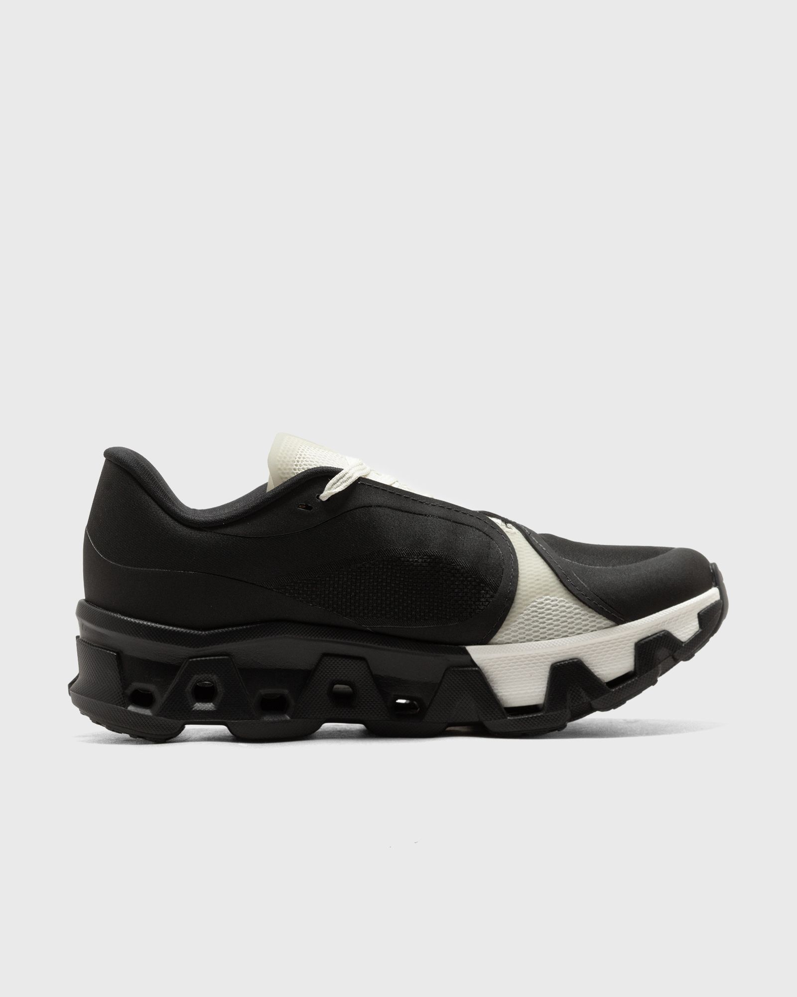 x PAF Cloudmonster Hyper