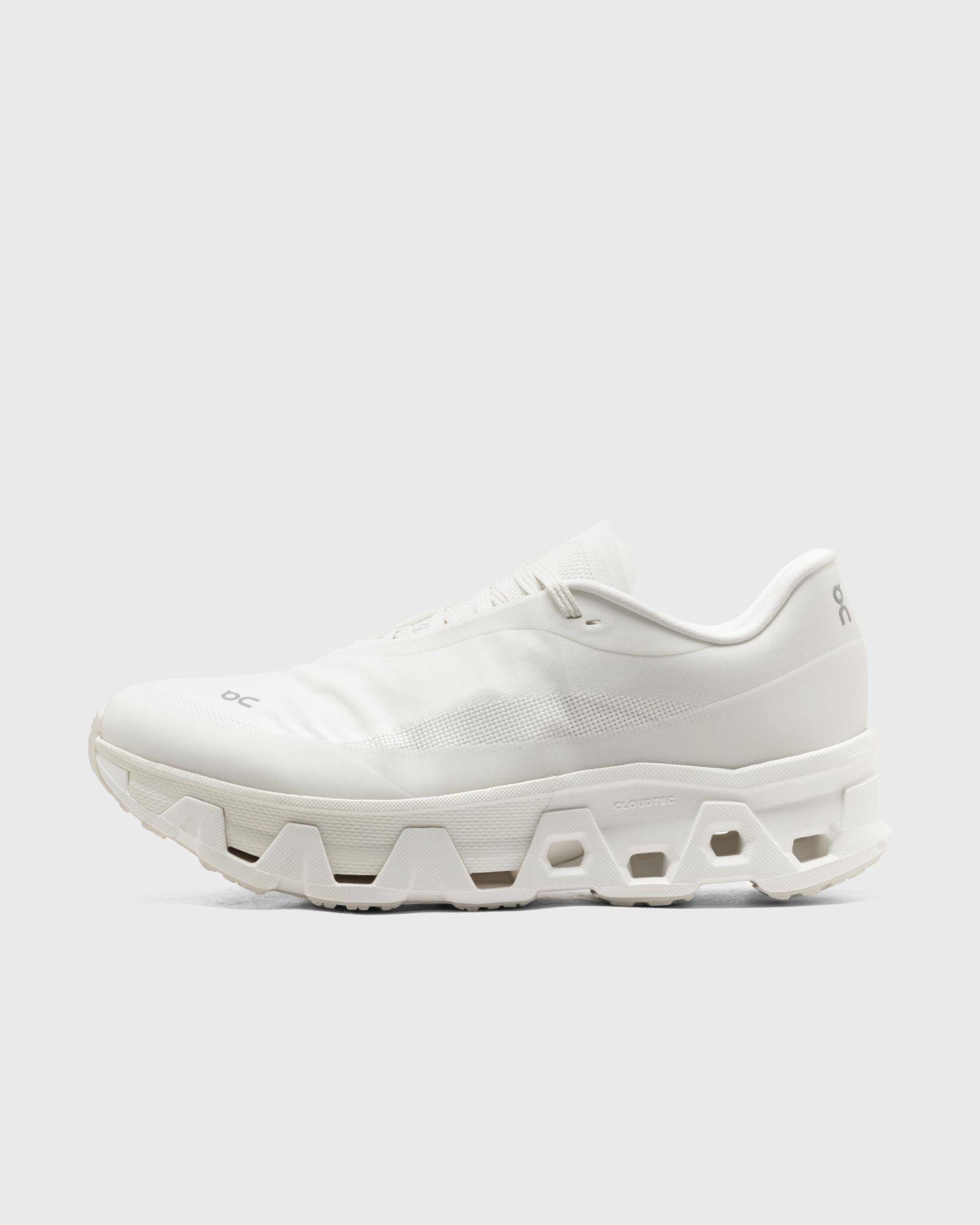 x PAF Cloudmonster Hyper