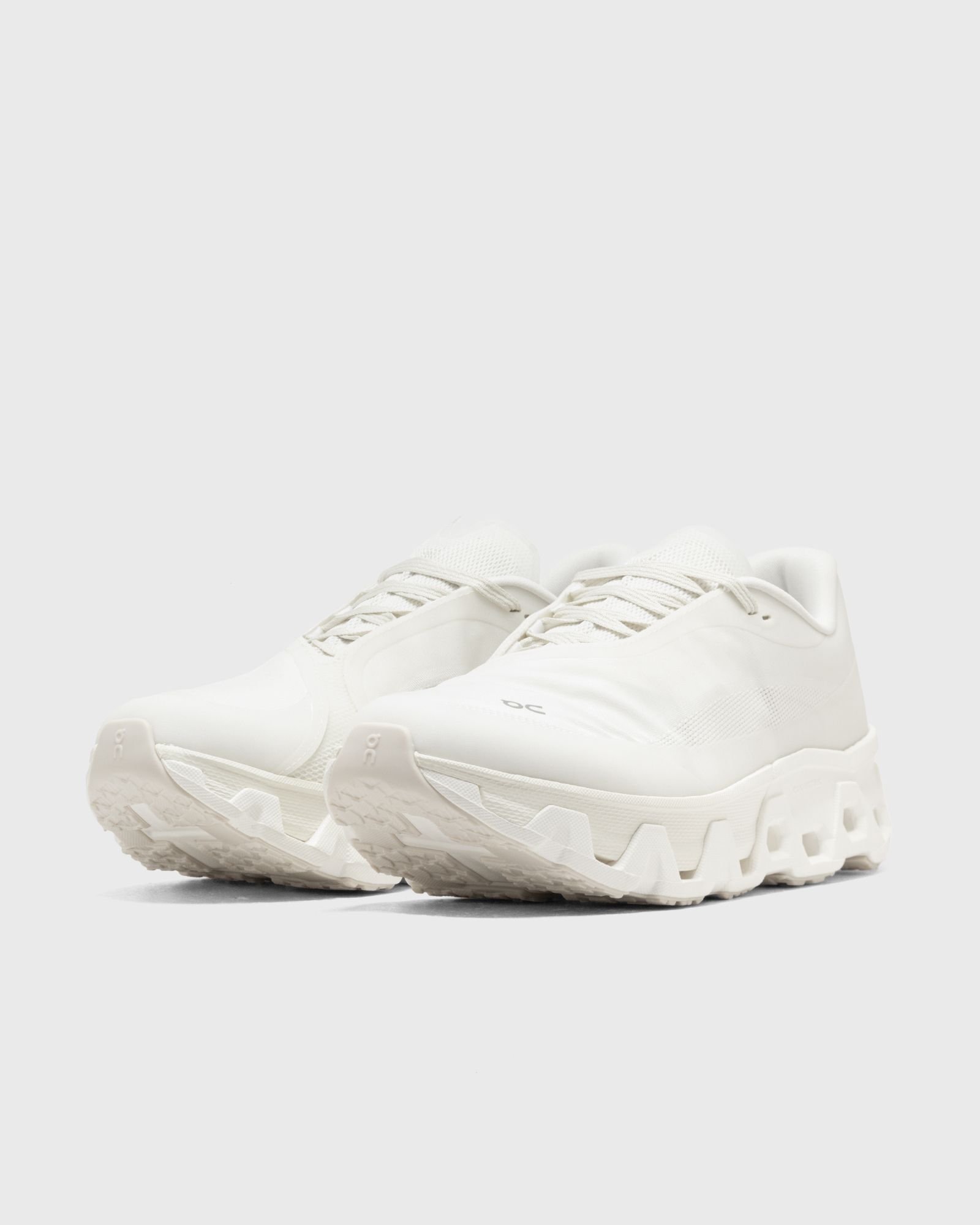 x PAF Cloudmonster Hyper