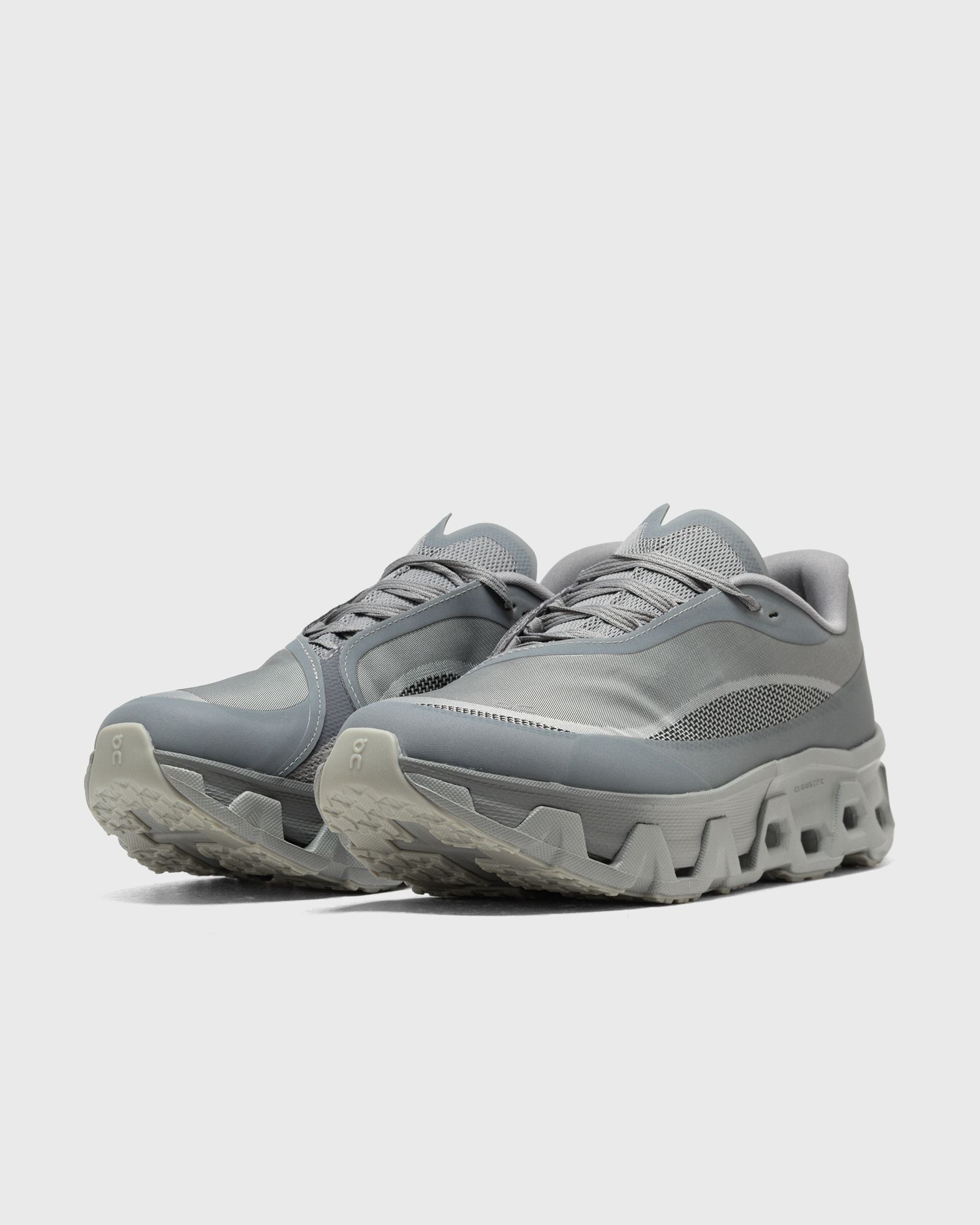 x PAF Cloudmonster Hyper