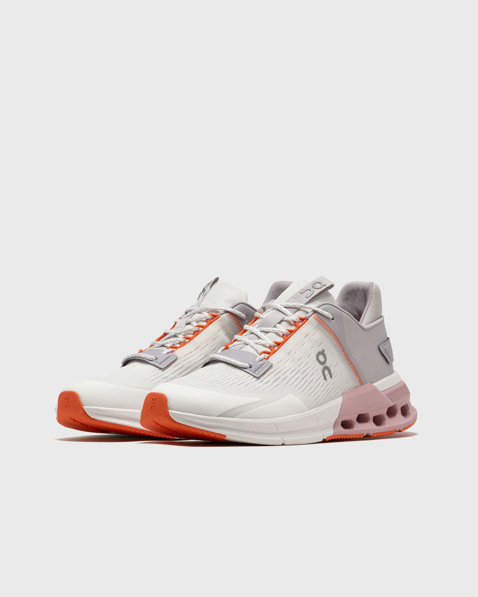 WMNS Cloudnova Flux