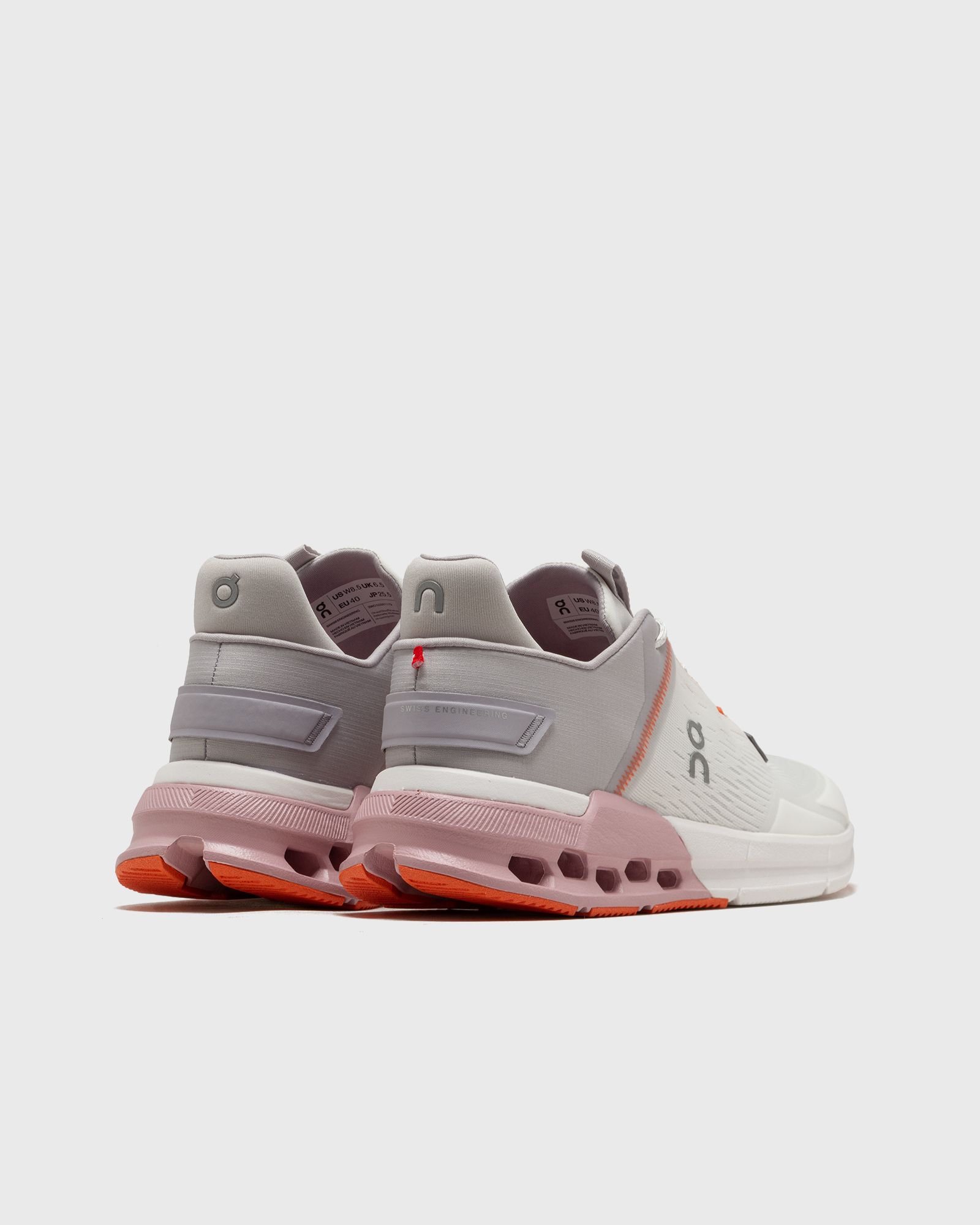 WMNS Cloudnova Flux