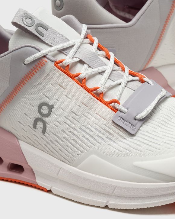WMNS Cloudnova Flux