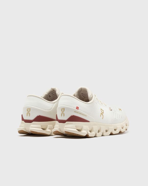 【関税込み】On オフホワイト＆オレンジ Cloud X 4 スニーカー ON Cloud X 4 White | BSTN Store